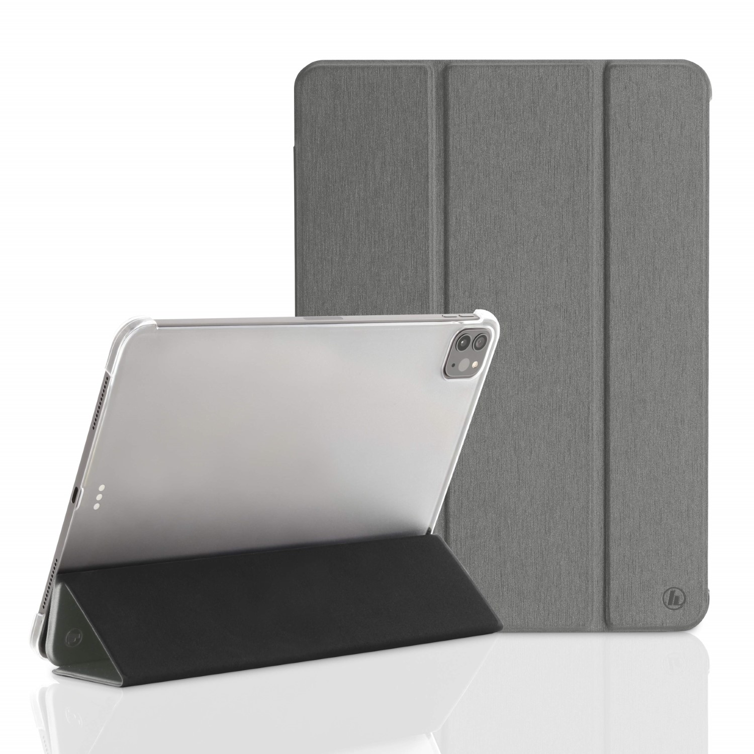 Ein iPad Pro mit grauem Gehäuse und schwarzem Ständer. Das Gehäuse ist offen, und das iPad steht auf dem Tisch. Der Hintergrund zeigt ein geschlossenes graues Gehäuse.