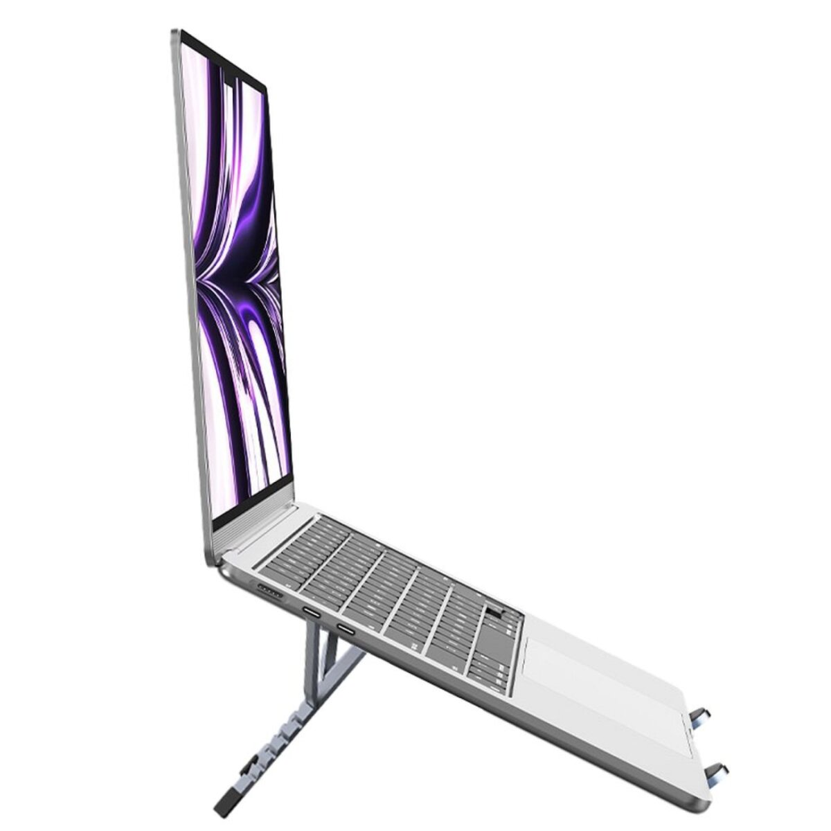 Un laptop argentato è appoggiato su un supporto. Lo schermo mostra un design astratto viola e bianco. La tastiera è visibile.