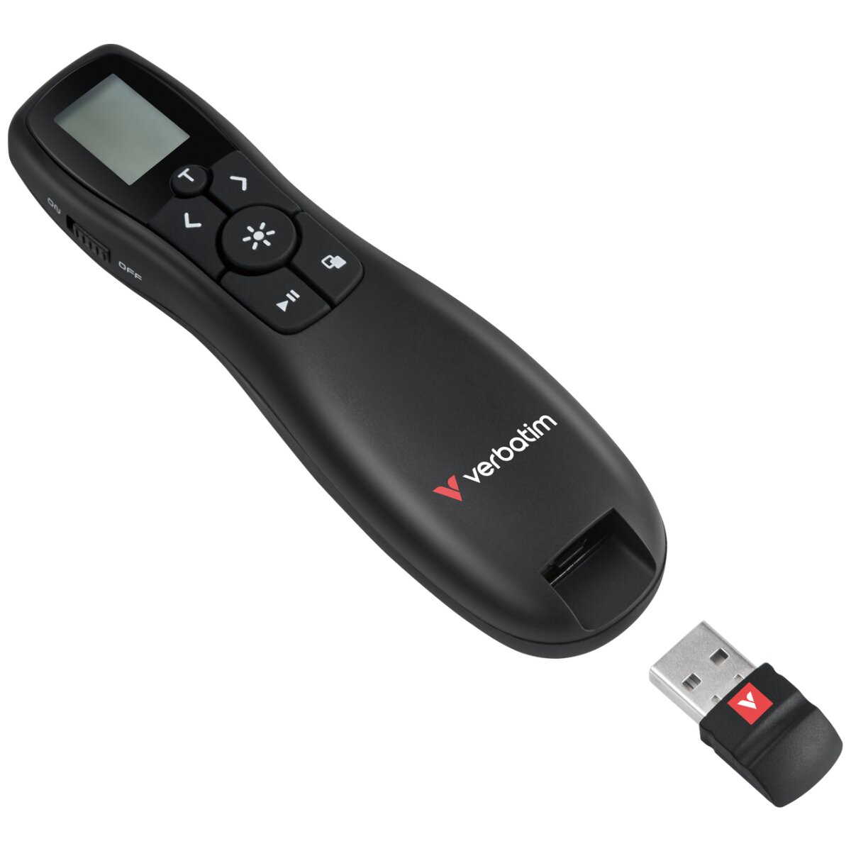 Un telecomando di presentazione Verbatim nero e un ricevitore USB sono mostrati su uno sfondo bianco. Il telecomando ha pulsanti e uno schermo LCD.
