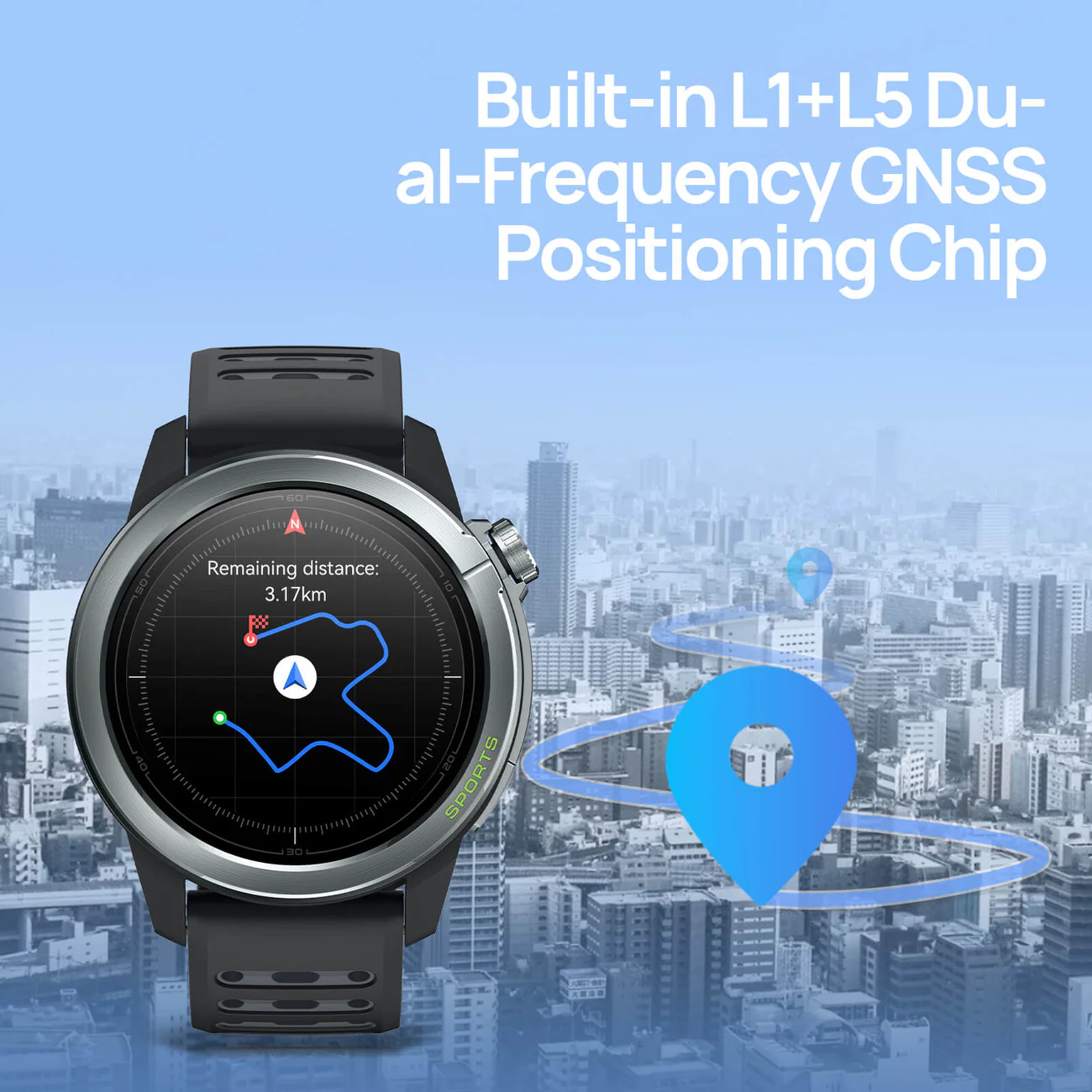 Uno smartwatch mostra una mappa con un percorso e la distanza rimanente. Uno skyline sullo sfondo con testo che descrive le caratteristiche dell'orologio.