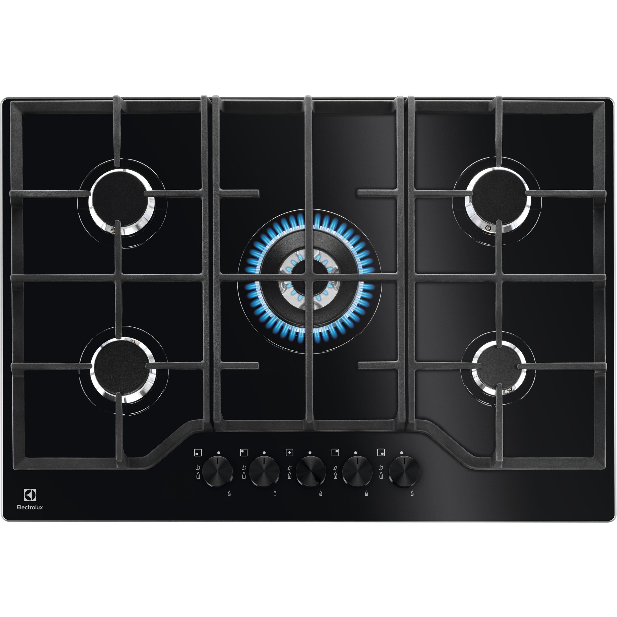 Czarna kuchenka gazowa z pięcioma palnikami. Jeden palnik płonie niebieskimi płomieniami. Pokrętła na dole.