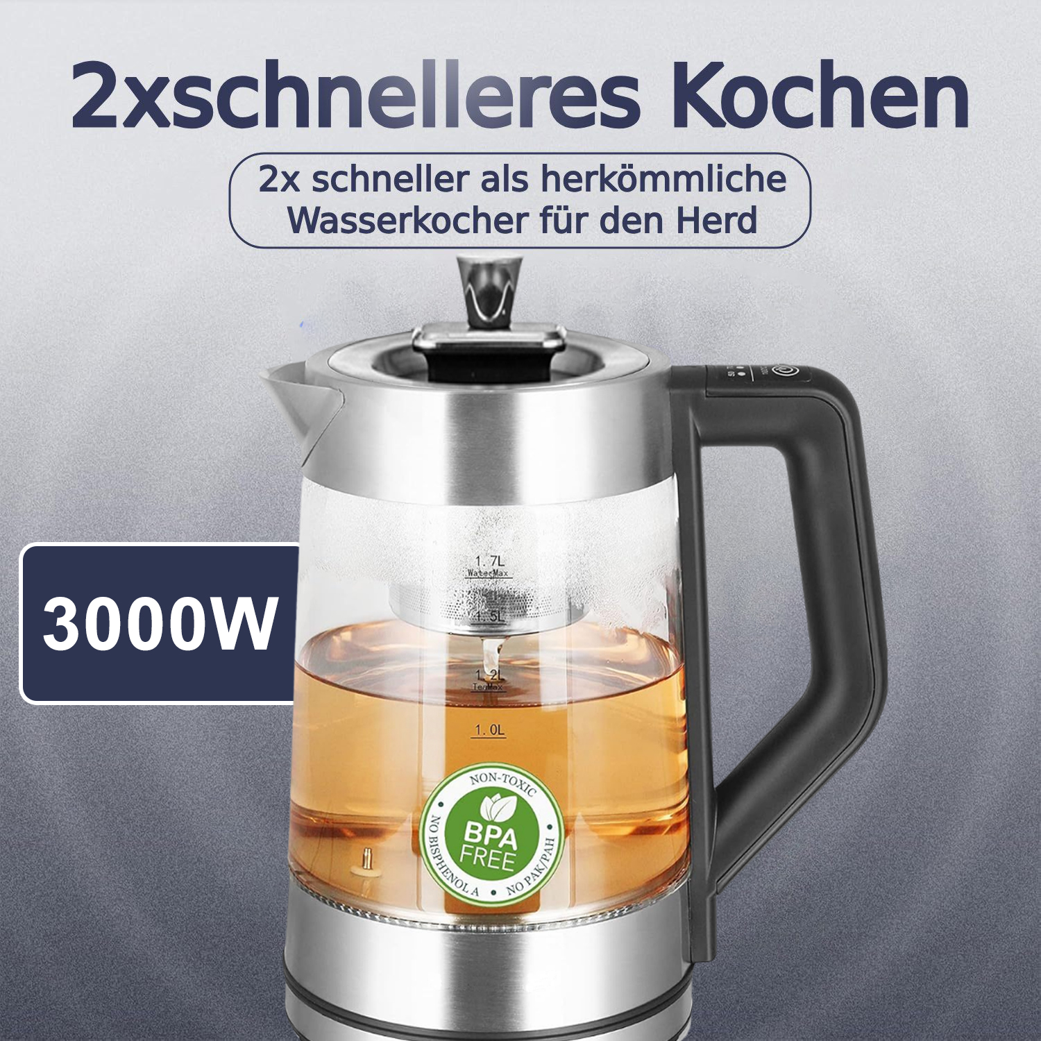 Ein elektrischer Glaskessel mit Tee. Er hat einen schwarzen Griff und einen silbernen Sockel. Text auf dem Bild: '2x schnelleres Kochen'.
