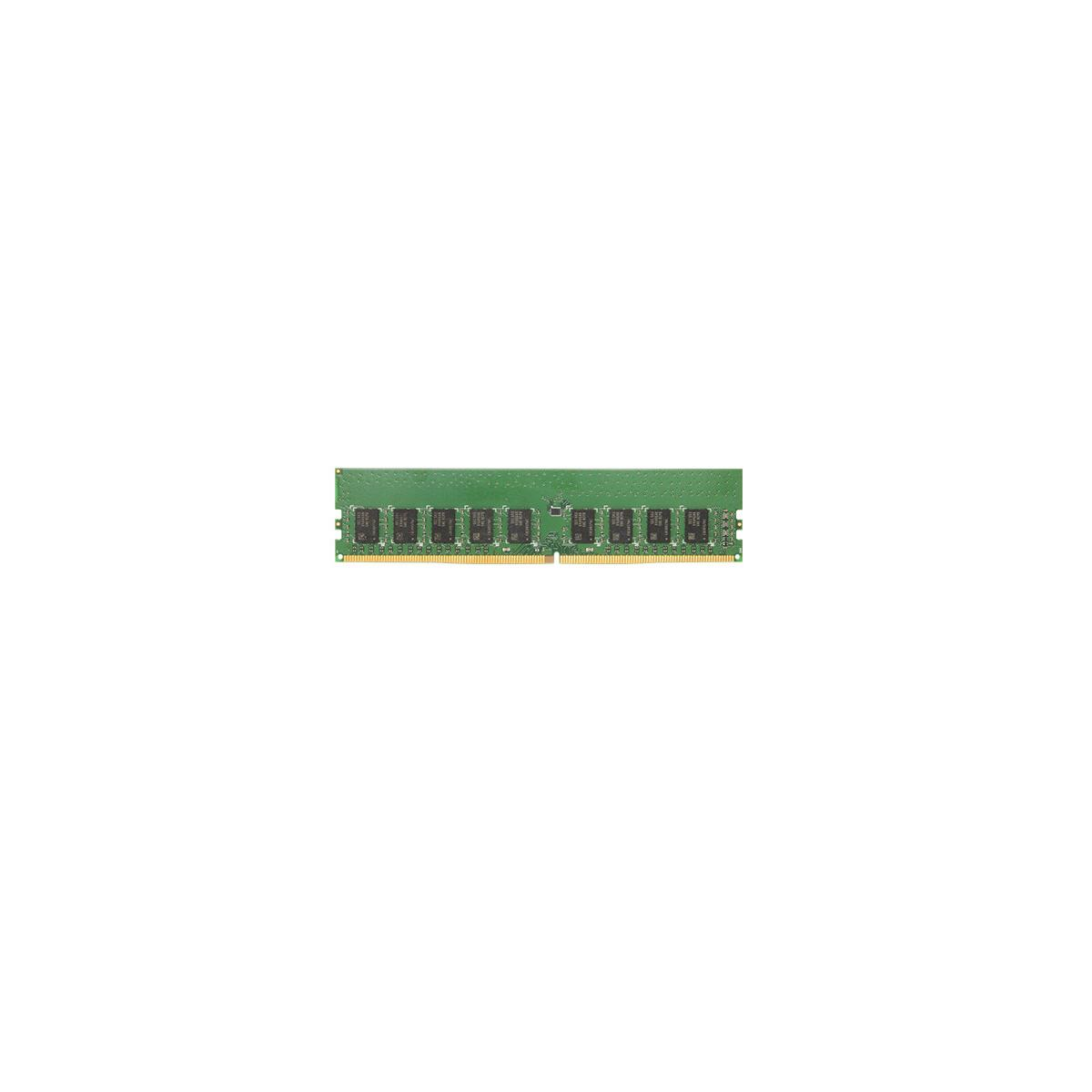 Un modulo RAM verde con più chip neri è centrato su sfondo bianco. È un componente del computer.