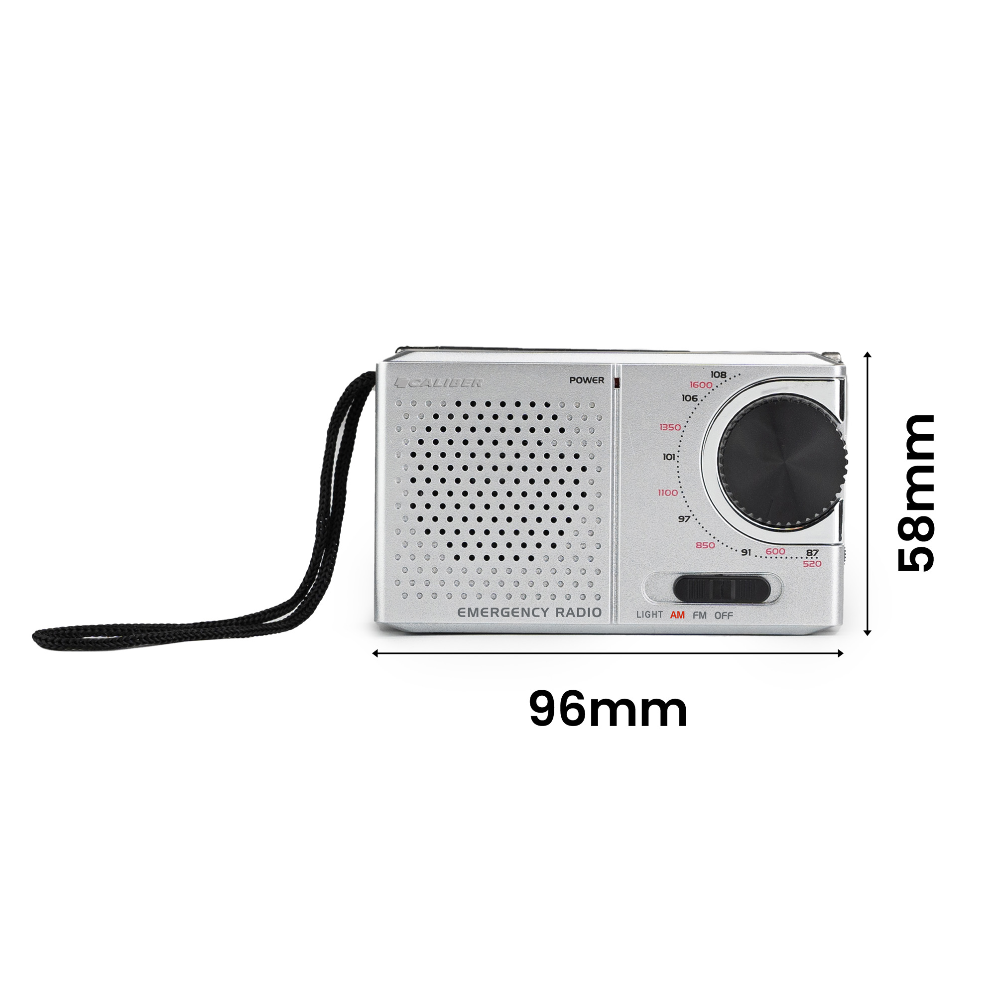 Een zilveren noodradio met een zwarte band, draaiknop en knoppen. Tekst luidt 'CALIBER' en 'EMERGENCY RADIO'.