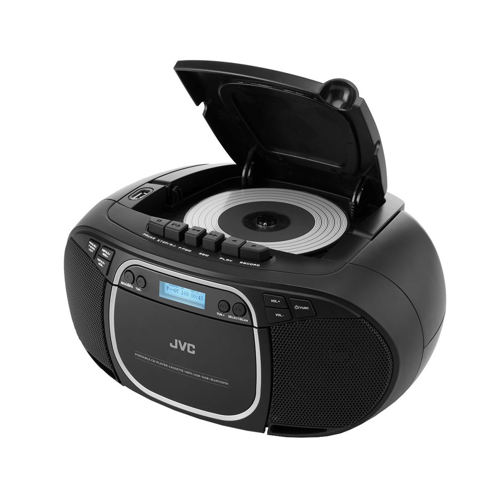 Czarny przenośny odtwarzacz CD JVC z otwartą pokrywą, pokazujący płytę CD w środku. Przyciski i wyświetlacz widoczne, na białym tle.
