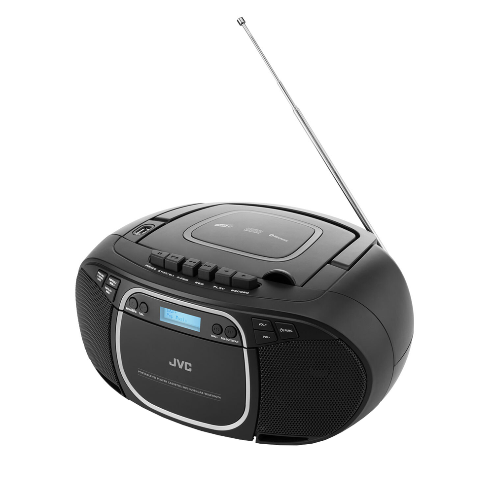 Czarny boombox JVC z odtwarzaczem CD, slotem na kasety i srebrną anteną. Na wyświetlaczu napis 'Pop Music'.