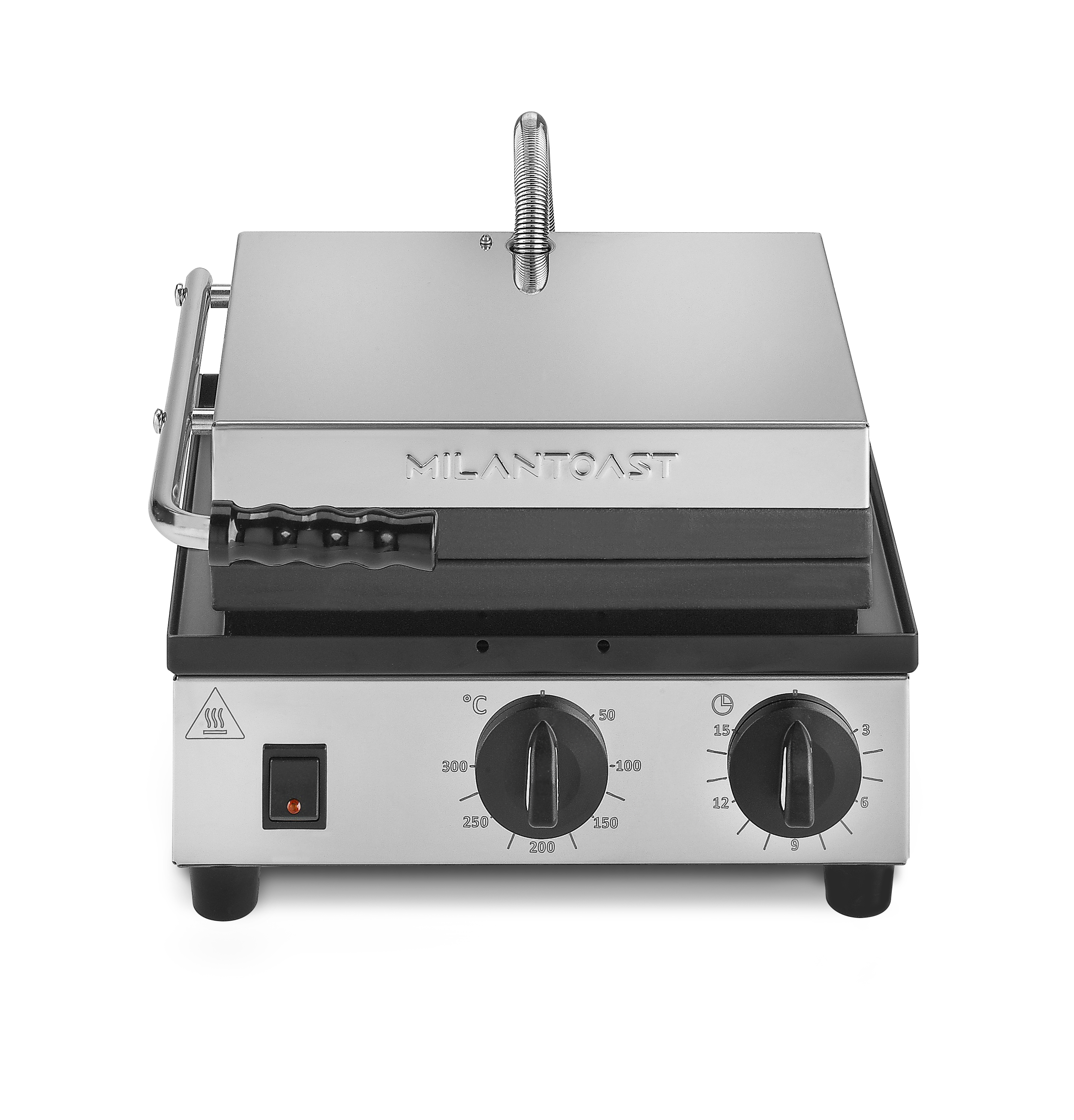 Ein silberner Panini-Grill. Er hat Temperatur- und Timer-Regler. Die Marke ist MilanToast.