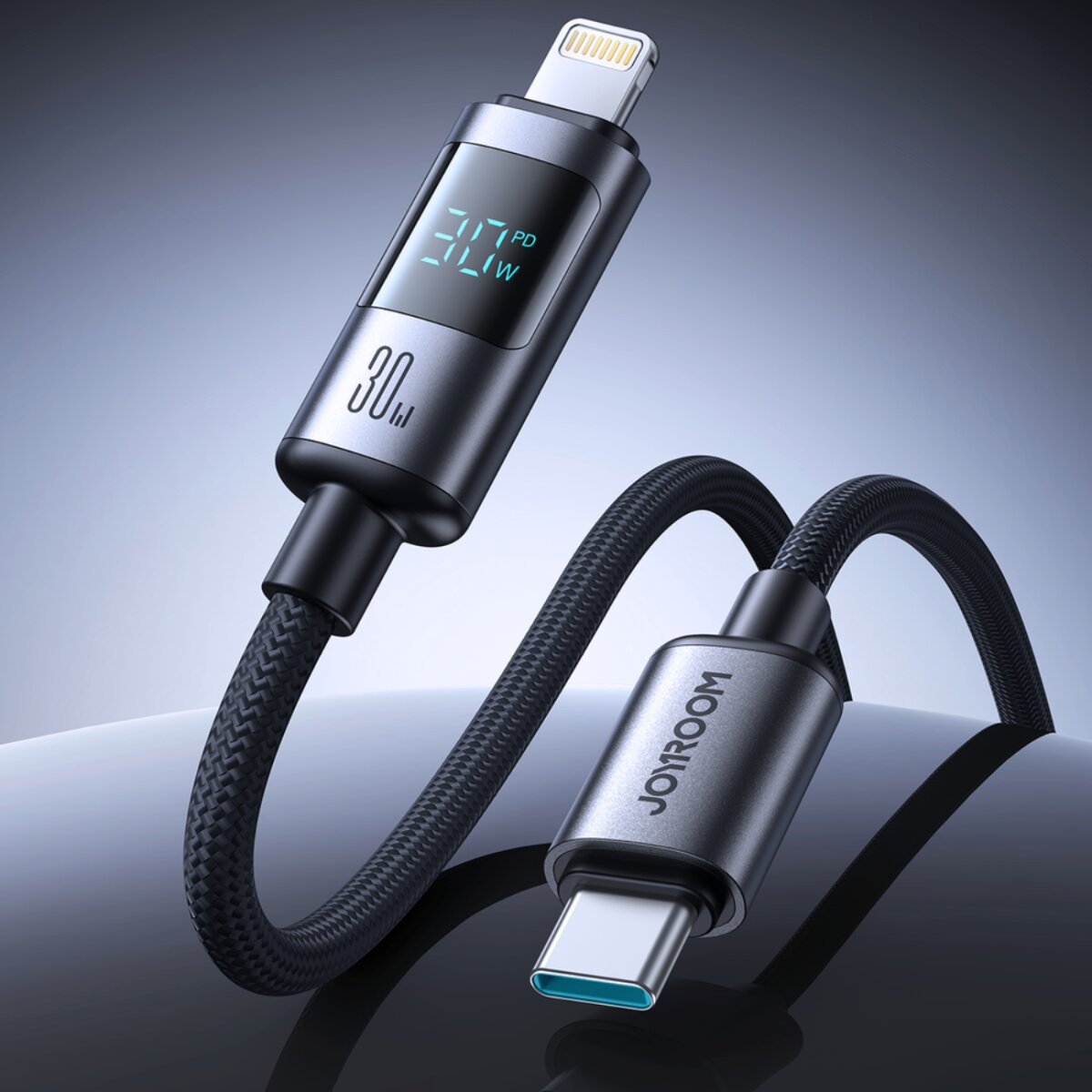 Ein schwarz-graues Ladekabel mit Lightning-Anschluss und USB-C-Anschluss. Das Kabel zeigt 30W Aufladung an.