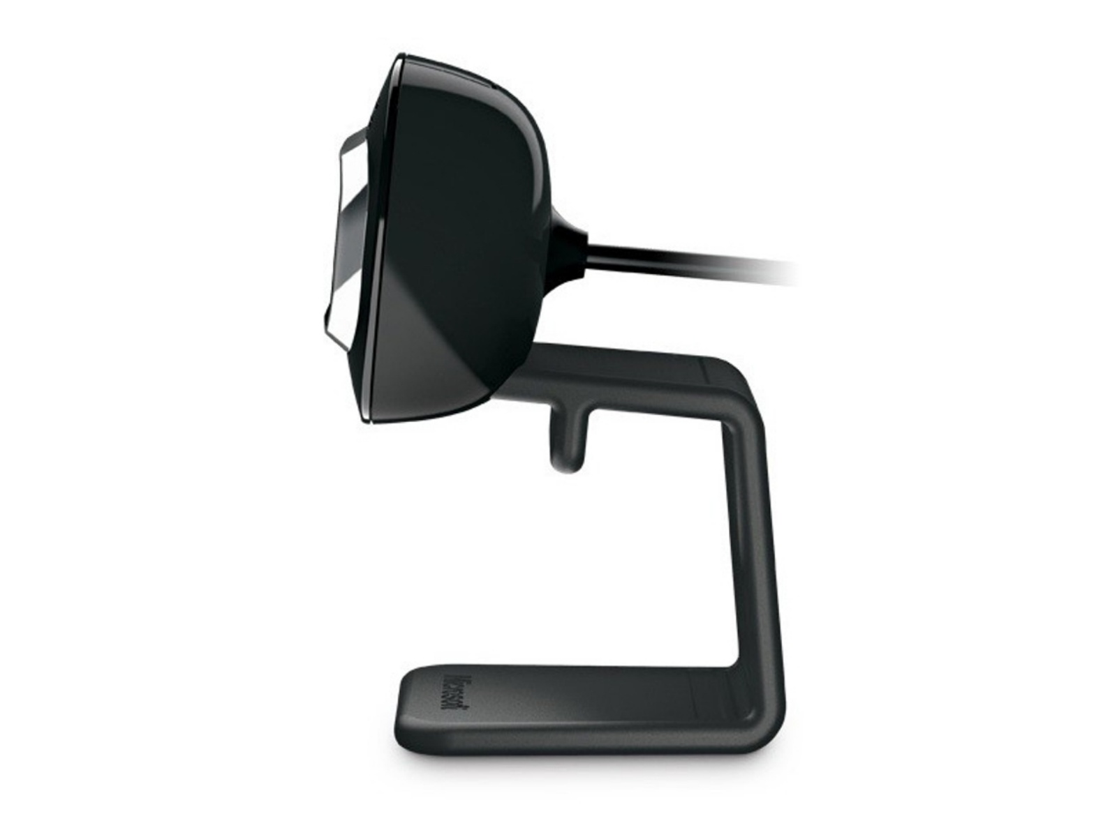 Eine schwarze Webcam mit Ständer, vor weißem Hintergrund. Die Webcam zeigt nach links.