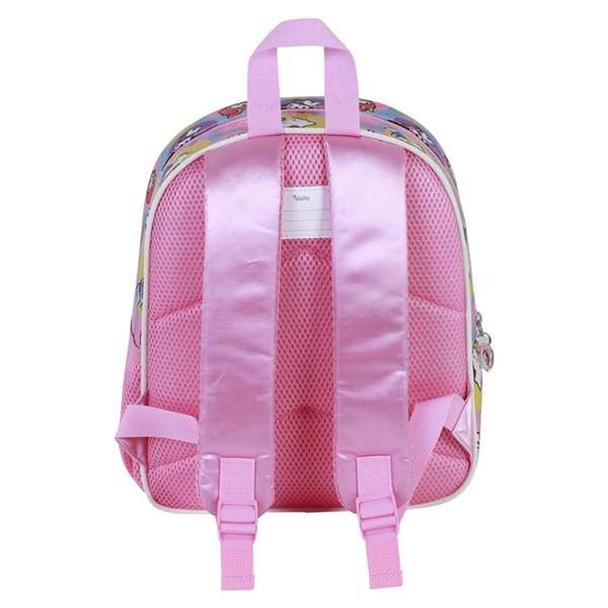 Ein rosa Rucksack mit verstellbaren Trägern, einem Griff und einem Netz-Rückenteil. Der Rucksack hat ein buntes Muster und ein Namensschild.