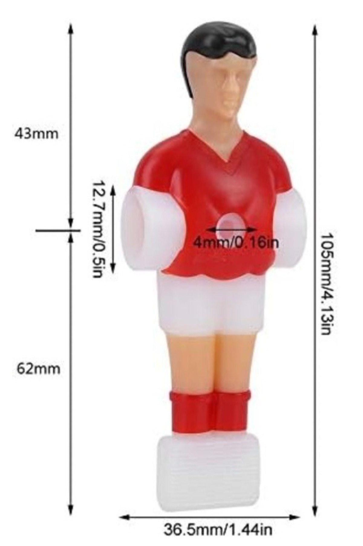 Een tafelvoetbalspelerfiguur met een rood shirt, witte shorts en zwart haar. Afmetingen worden weergegeven in mm en inches.