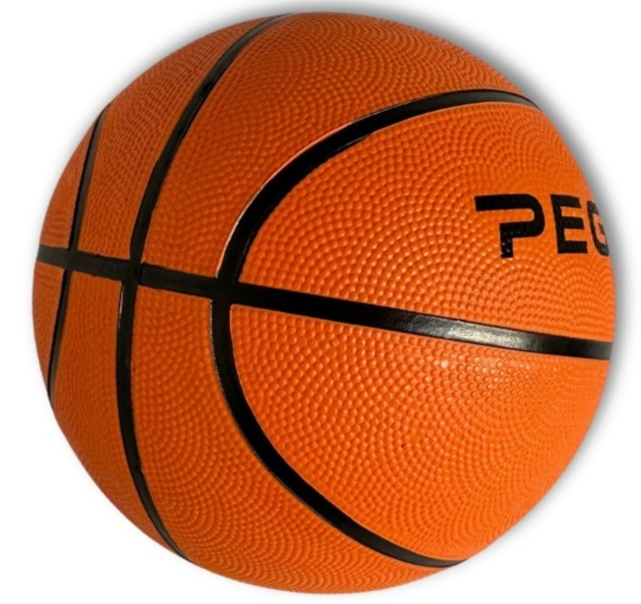 Een oranje basketbal met zwarte lijnen. De bal heeft een textuur en het woord 'PE' is zichtbaar.