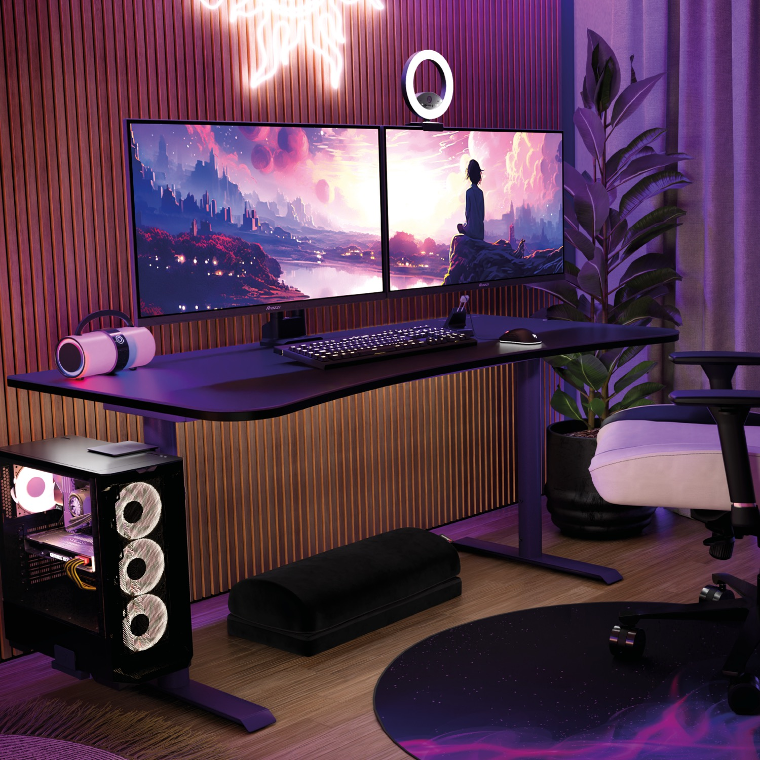 Konfiguracja do gier z dwoma monitorami, komputerem, biurkiem, krzesłem i rośliną. Monitory pokazują krajobraz. Fioletowe i różowe odcienie.