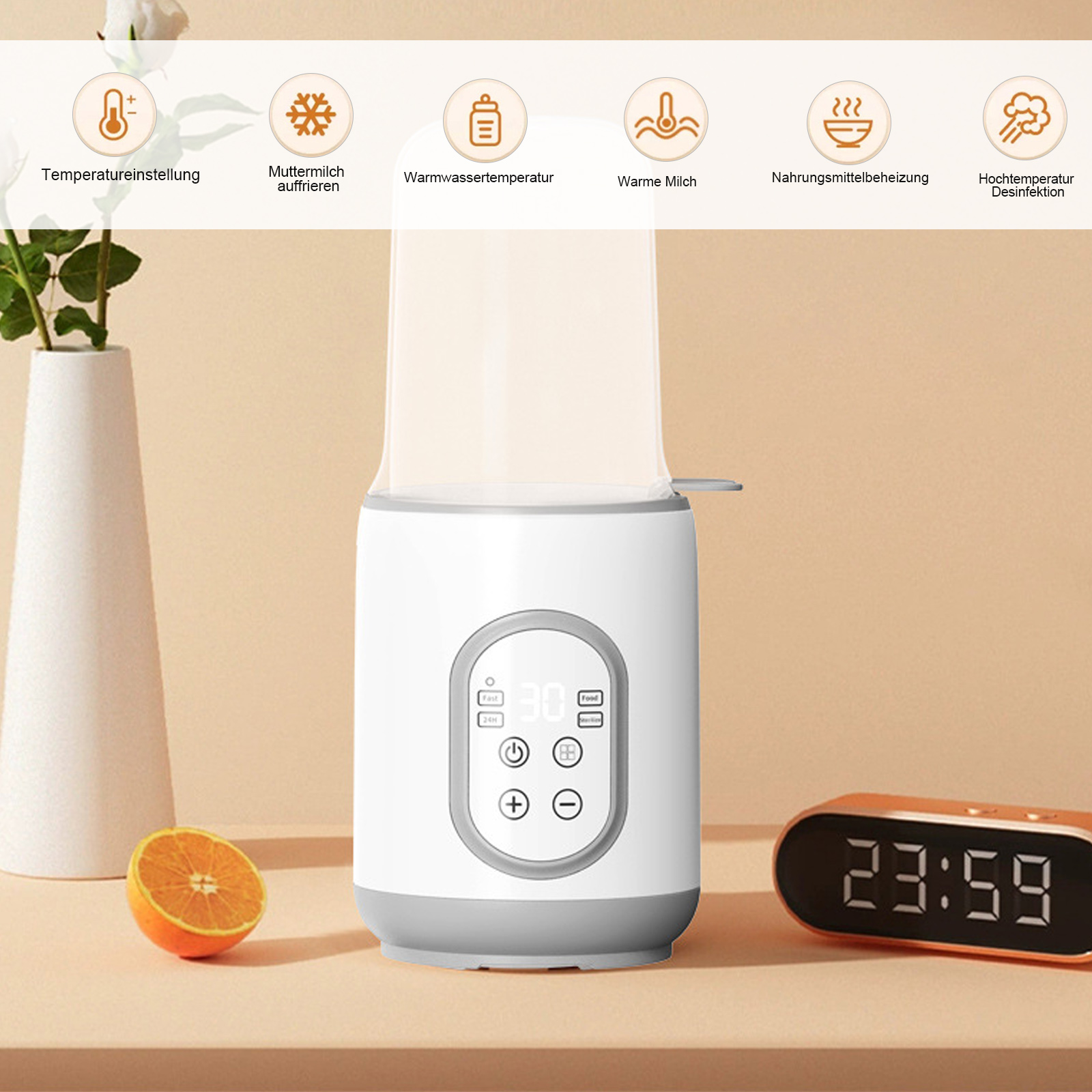 Ein weiß-grauer Babyflaschenwärmer mit Digitalanzeige, Orange und Vase mit Blumen davor und Digitaluhr.