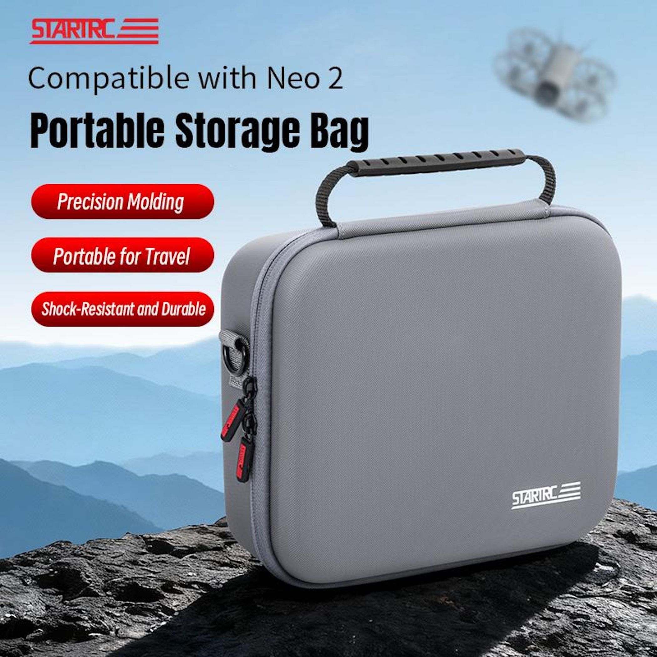Graue Aufbewahrungstasche auf einem Felsen. Text lautet 'Portable Storage Bag'. Eine Drohne ist im Hintergrund.