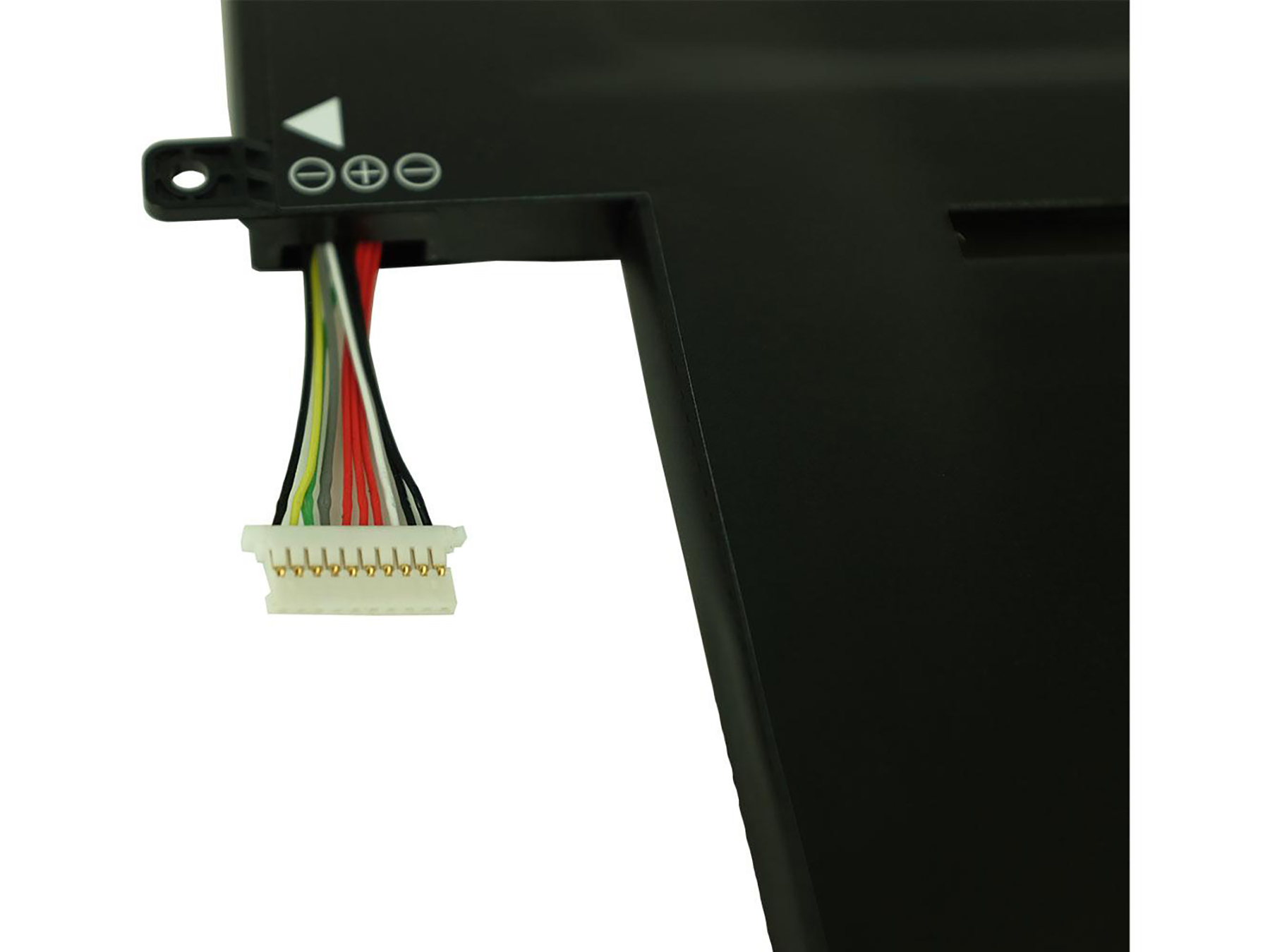 Nahaufnahme einer schwarzen elektronischen Komponente mit farbigen Drähten und einem weißen Stecker. Oben sind ein paar Symbole zu sehen.