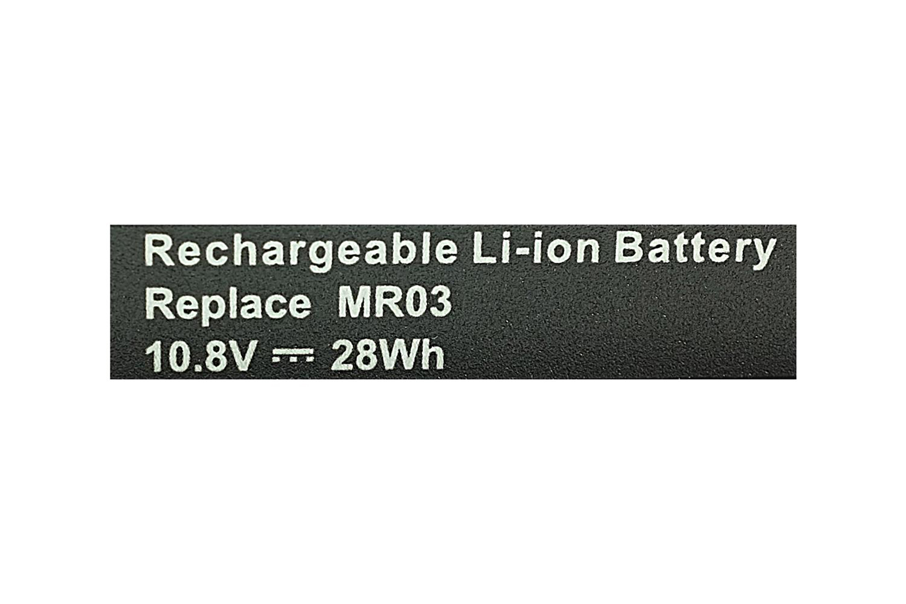 Ein Etikett auf schwarzem Hintergrund. Text: Wiederaufladbare Li-Ionen-Batterie. Ersetze MR03. 10,8 V - 28 Wh.