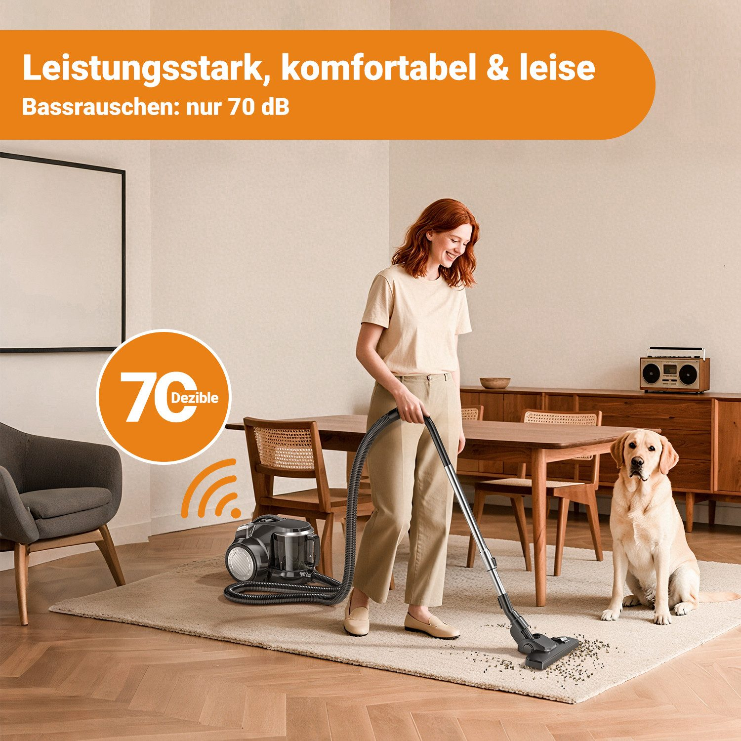 Eine Frau saugt einen Teppich. Ein Hund sitzt in der Nähe. Ein Staubsauger liegt auf dem Teppich. Der Text besagt: leistungsstark, komfortabel & leise.