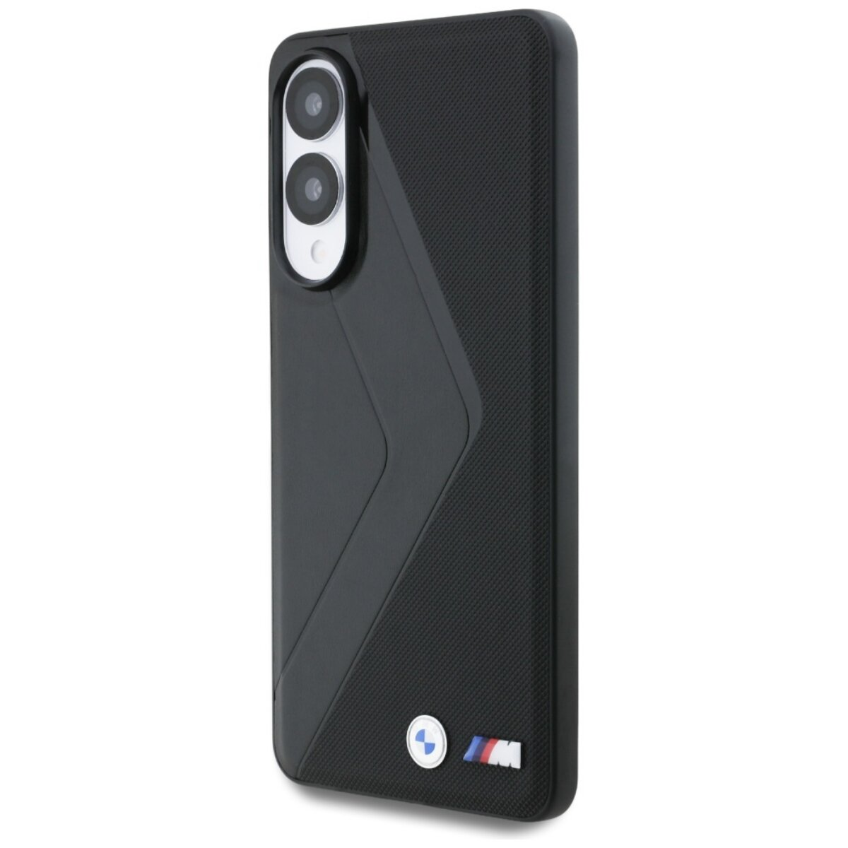 Custodia per telefono nera con due fotocamere, retro strutturato e logo BMW. La custodia è leggermente angolata. Sfondo bianco.