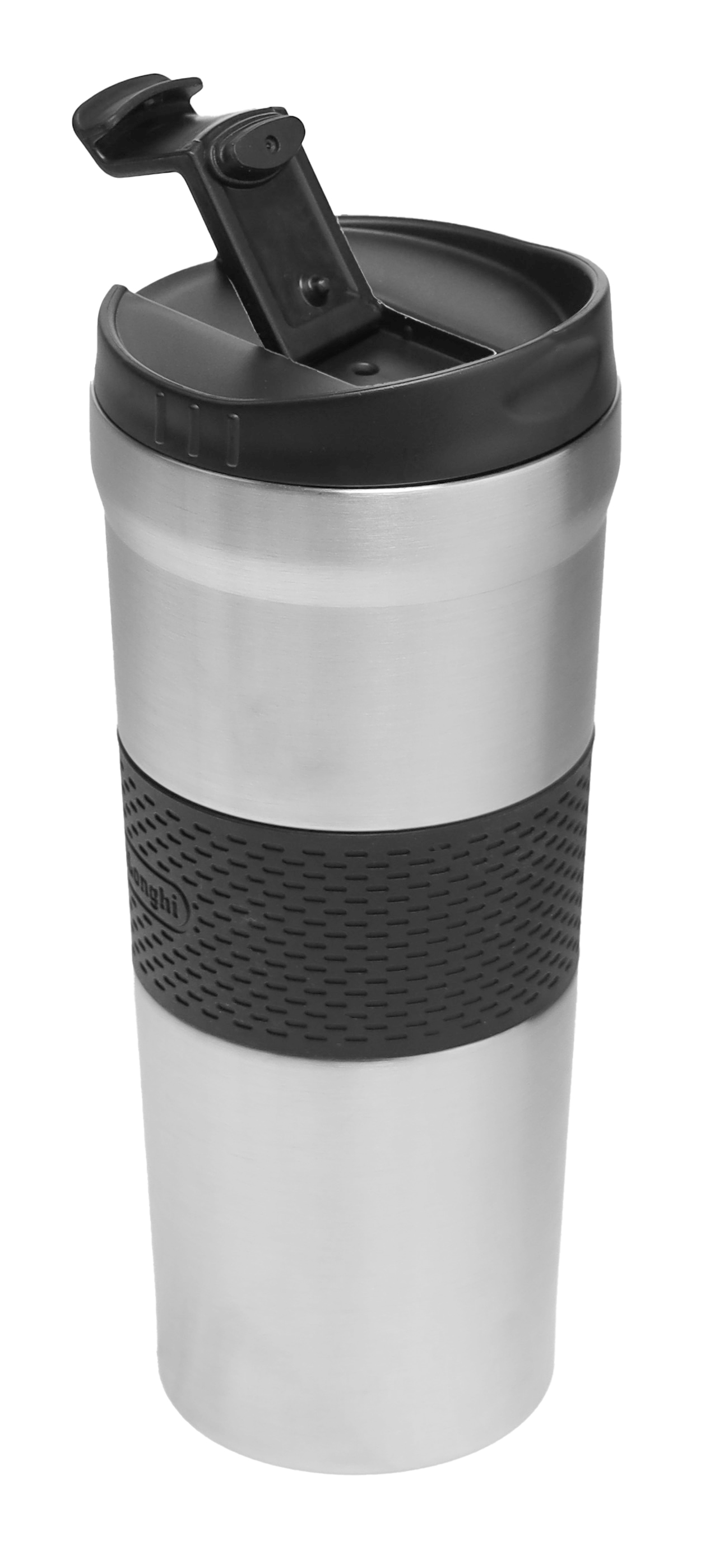 Ein Edelstahl-Reisebecher mit schwarzem Deckel und Griff. Der Deckel ist geöffnet. Der Becher hat das Delonghi-Logo.