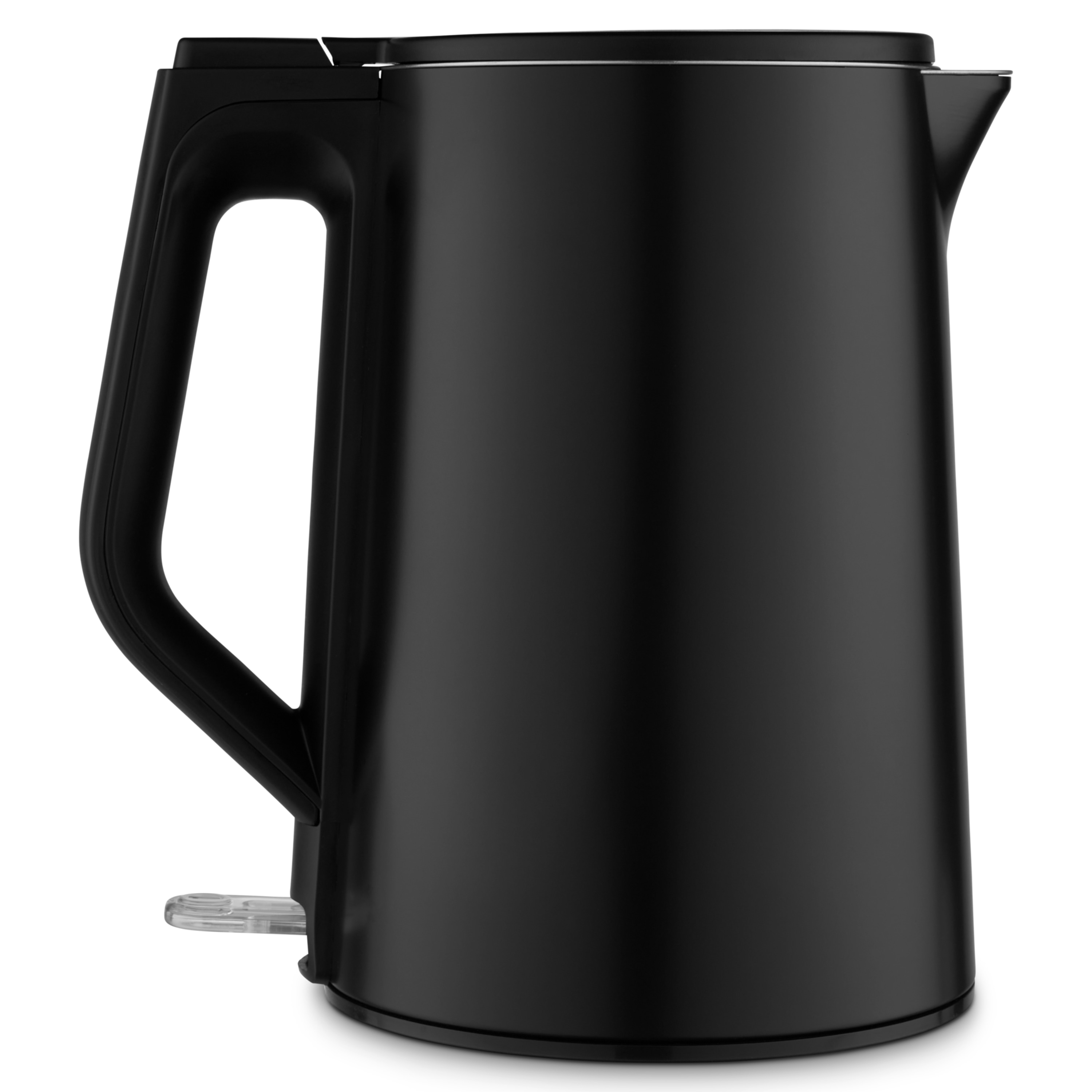 Een zwarte waterkoker met een handvat en tuit. Hij staat op een witte achtergrond.