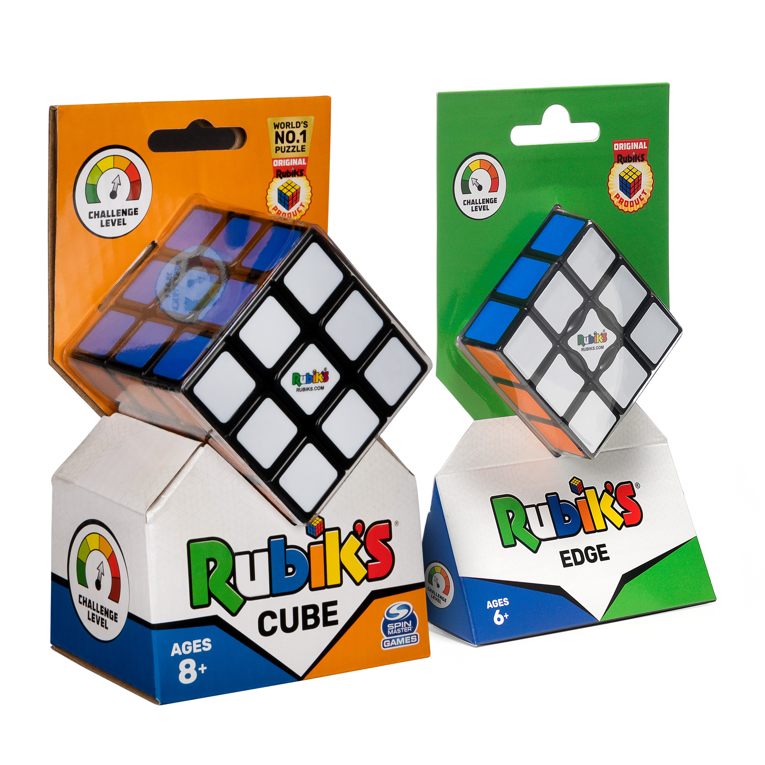 Zwei Rubik's Würfel in Verpackungen. Einer heißt Cube, der andere Edge. Beide haben Herausforderungsstufen und sind auf Weiß.