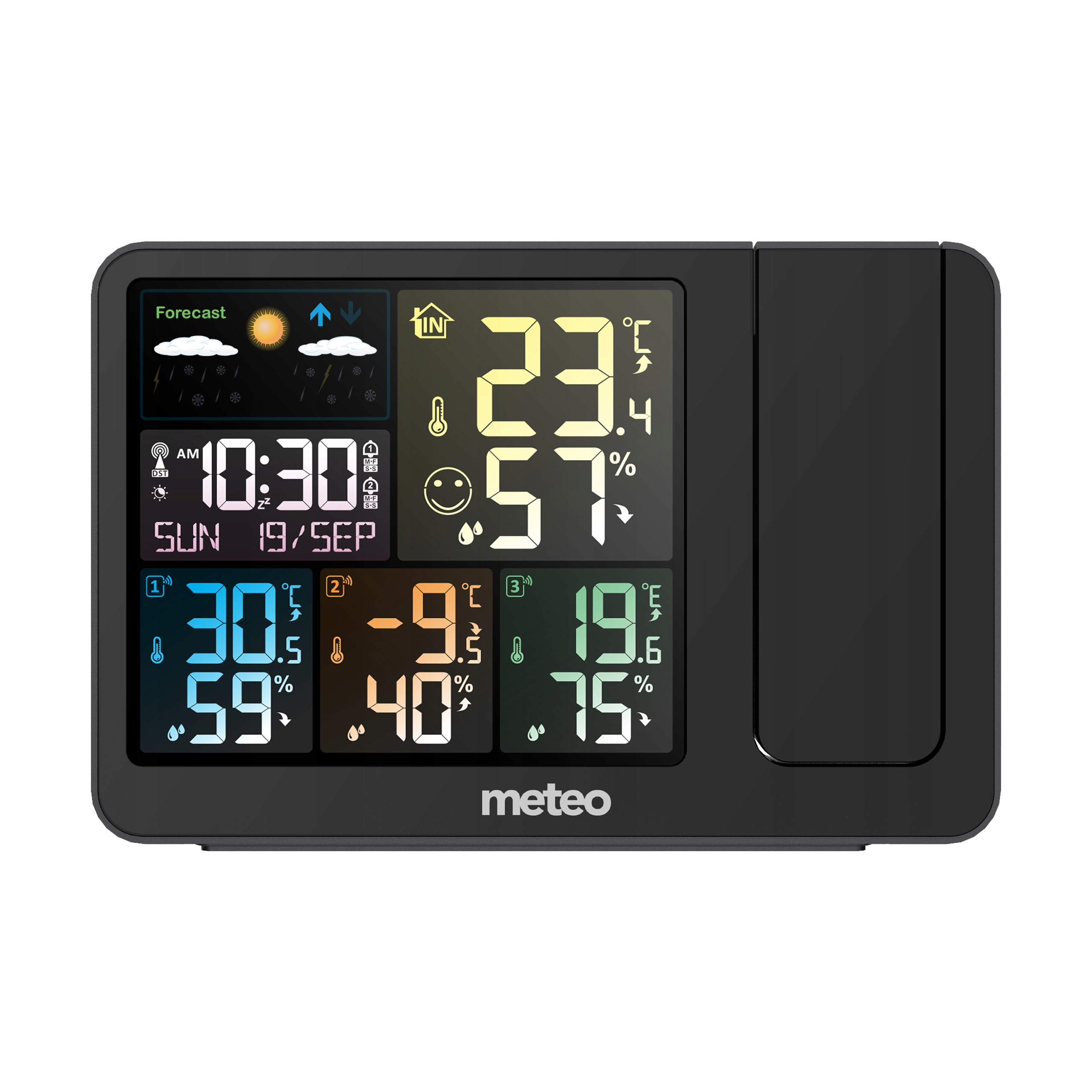 Czarna cyfrowa stacja pogodowa wyświetlająca czas, temperaturę, wilgotność i ikony prognozy pogody.