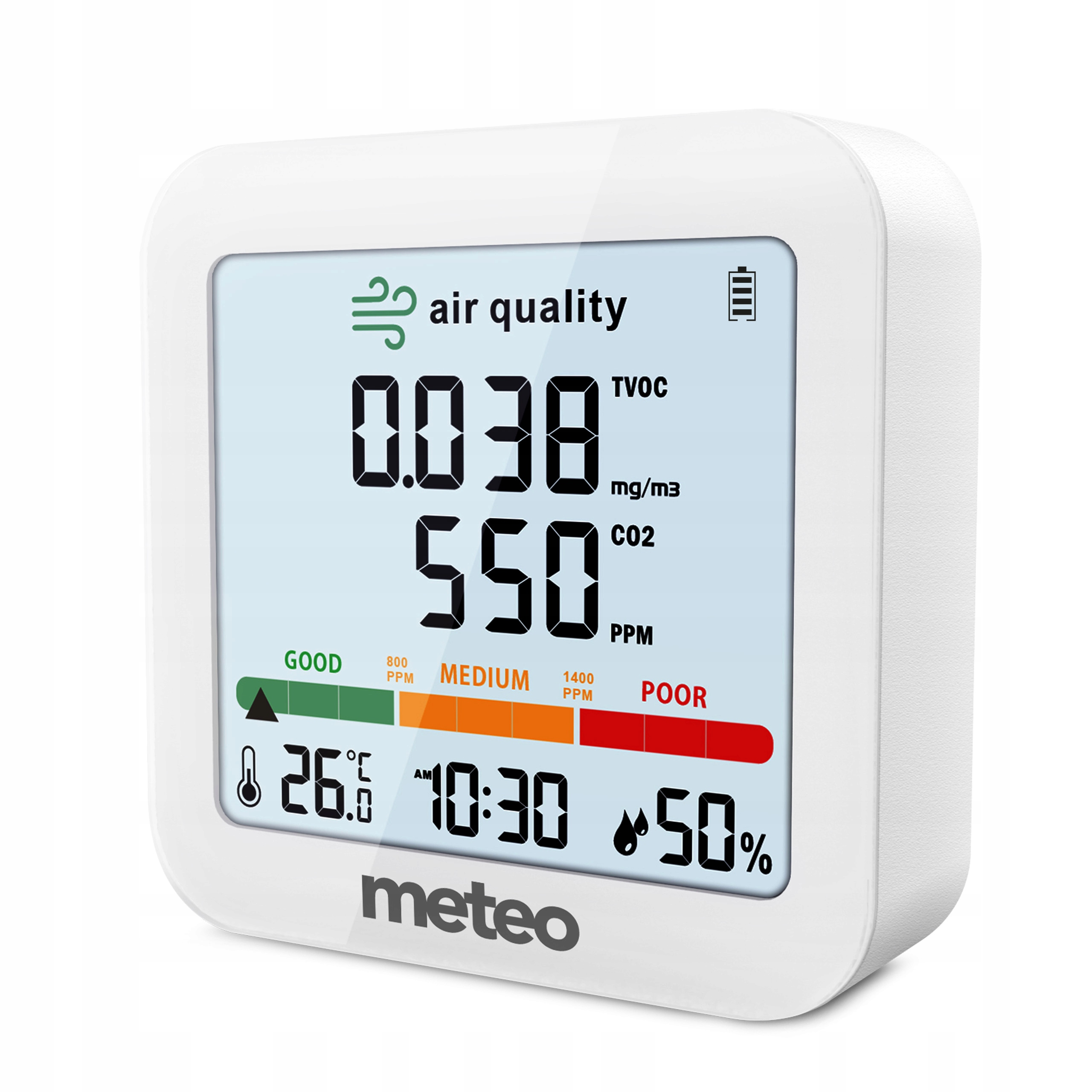 Biały monitor jakości powietrza wyświetla dane: TVOC 0,038, CO2 550 PPM, temperatura 26,5°C, godzina 10:30 i wilgotność 50%.