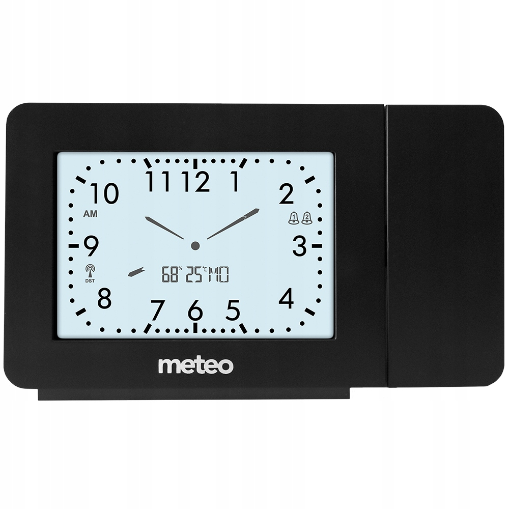 Czarny zegar cyfrowy wyświetla godzinę, temperaturę i wilgotność. Ma białą tarczę z czarnymi cyframi i wskazówkami. Marka 'meteo' znajduje się na dole.