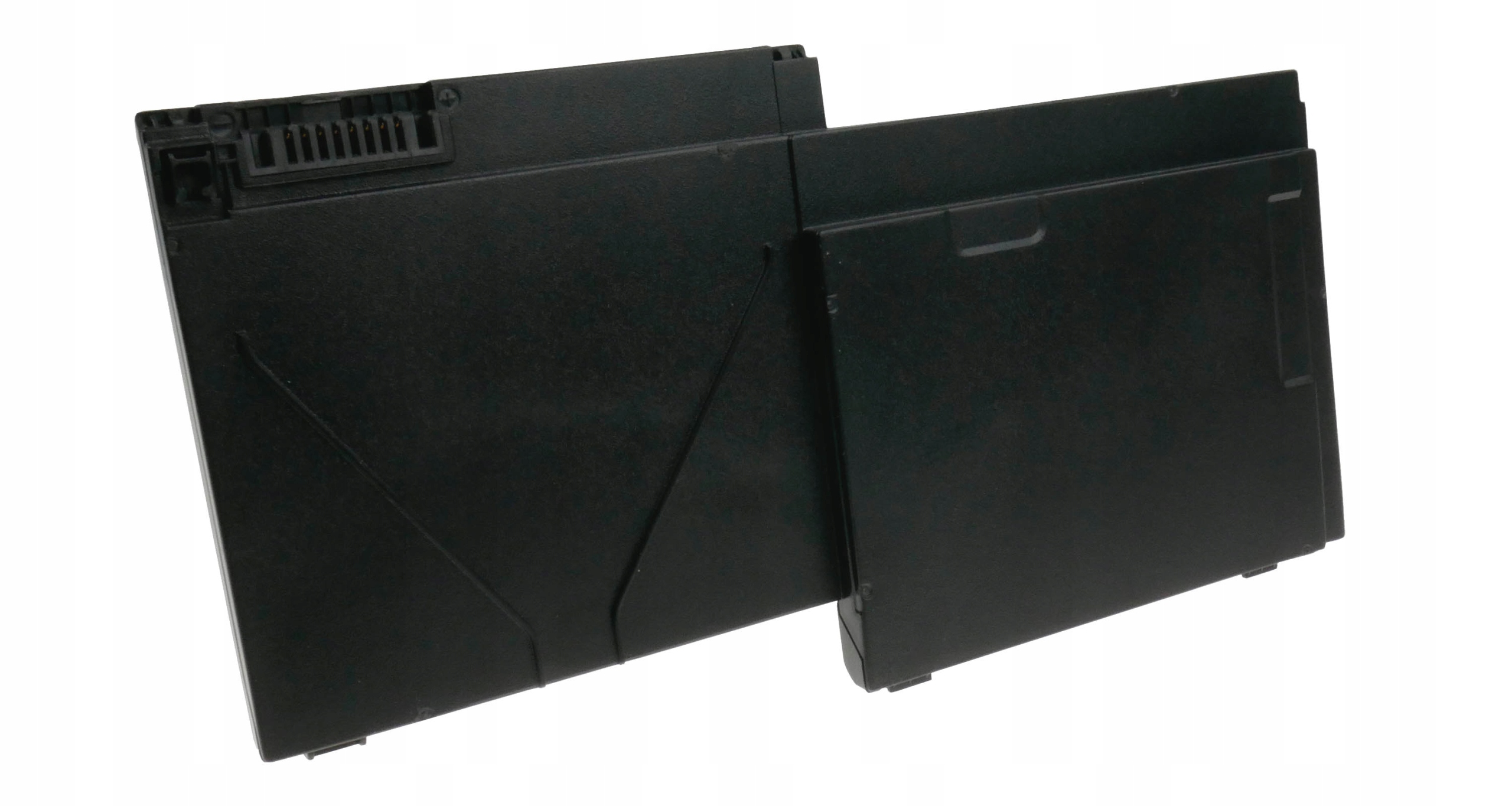 Czarny akumulator do laptopa. Widoczne dwie części, ze złączami i gładkim, matowym wykończeniem. Wyizolowane na białym tle.