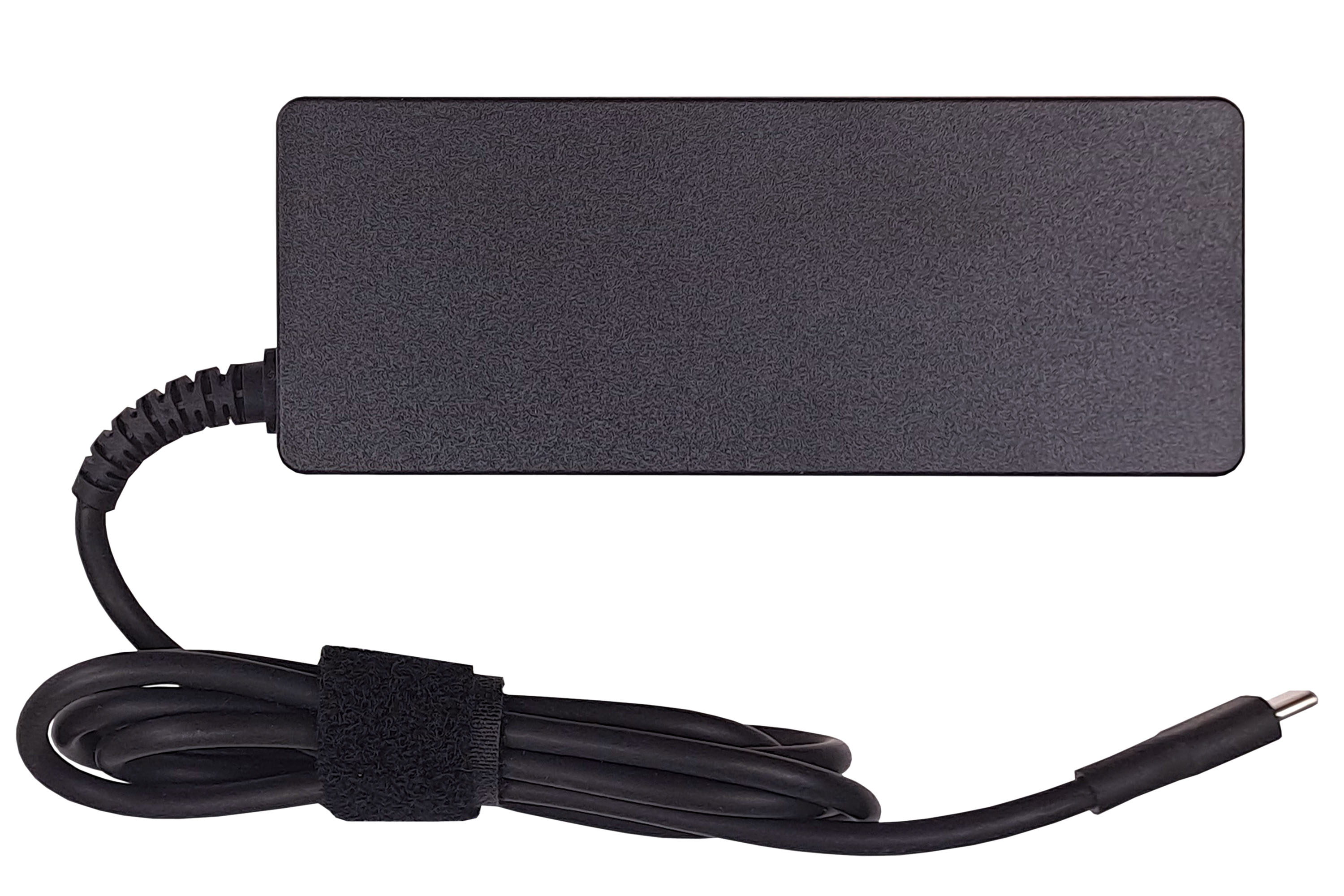 Czarny zasilacz do laptopa z dołączonym kablem i złączem na białym tle.