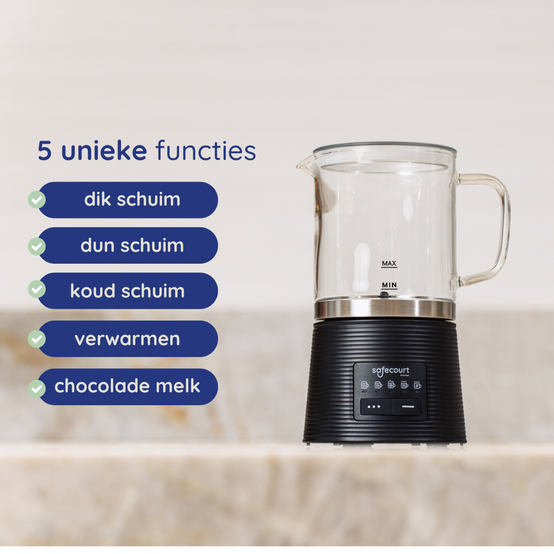 Een melkopschuimer met een glazen karaf op een zwarte basis. Het heeft knoppen en tekstlabels voor verschillende functies.