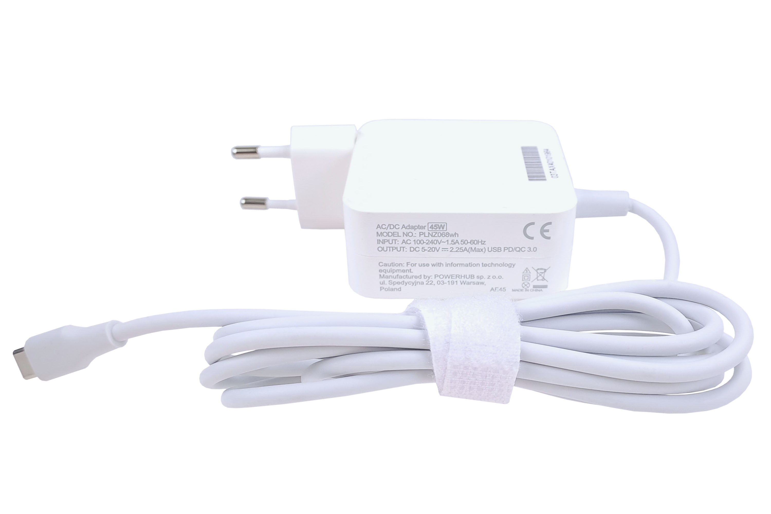 Biały zasilacz AC/DC z wtyczką i kablem USB-C. Zasilacz jest oznaczony specyfikacjami.