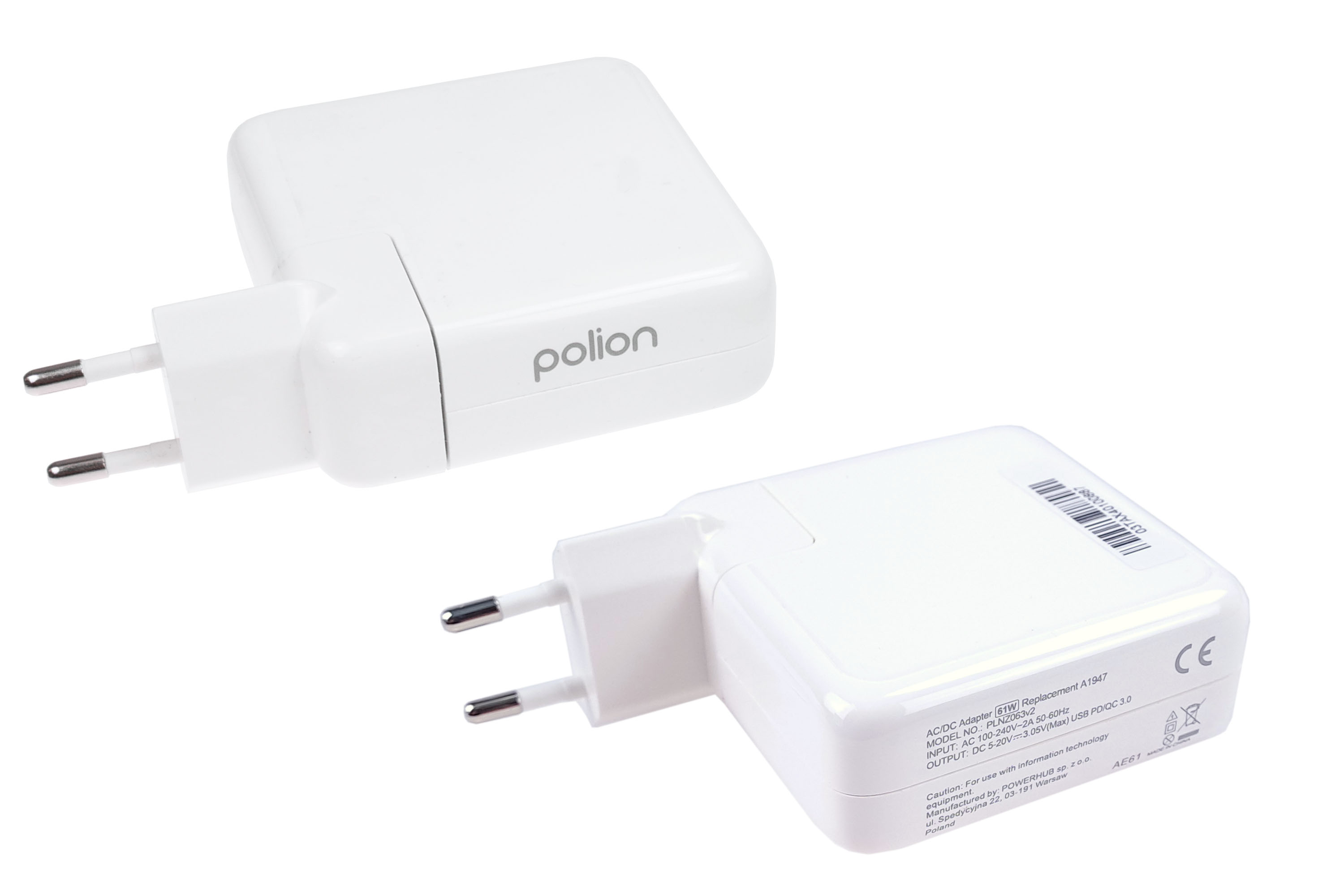 Dwie białe ładowarki Polion. Każda ma wtyczkę i etykietę ze specyfikacjami.