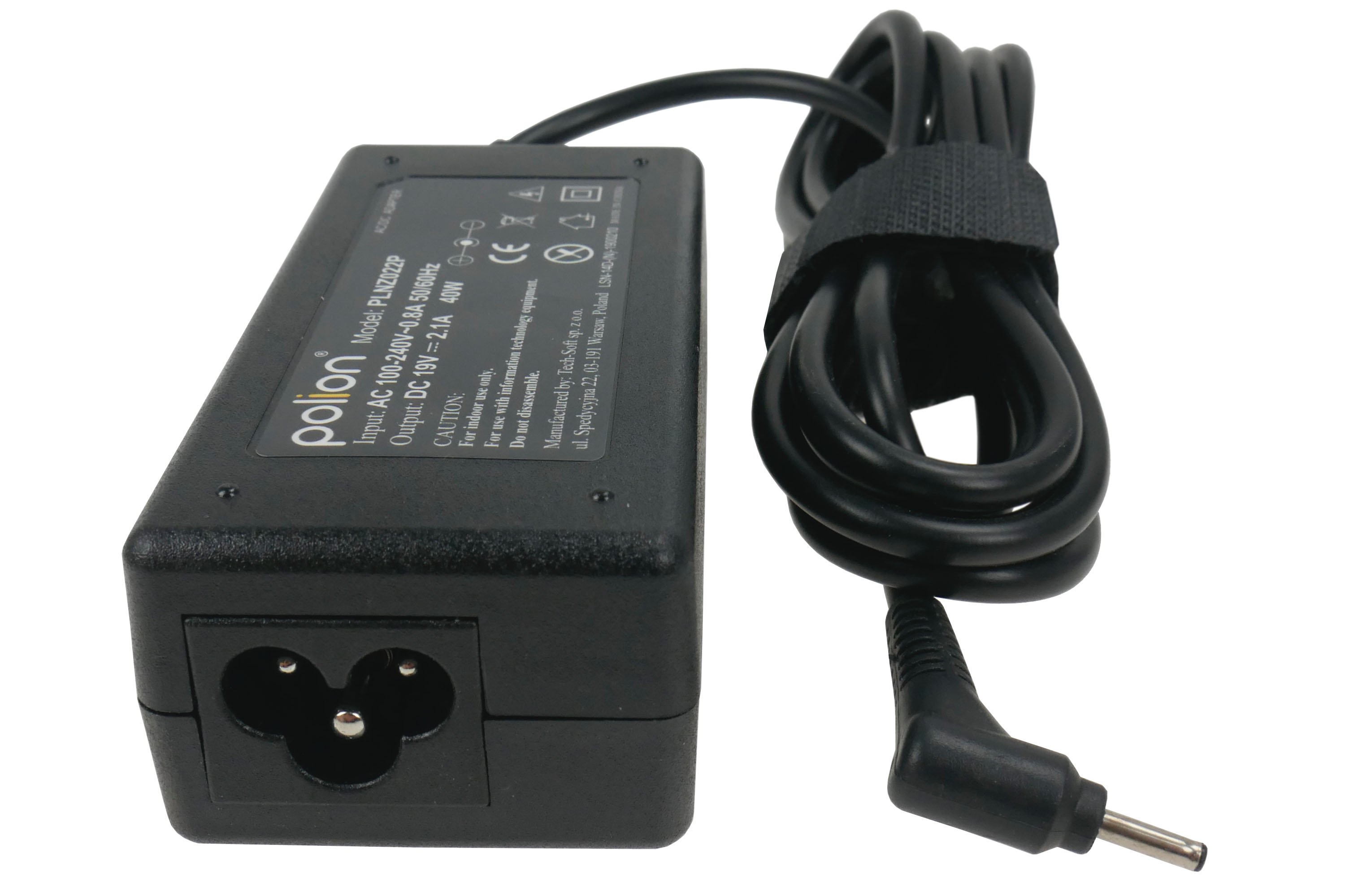 Czarna ładowarka do laptopa z czarnym kablem. Szczegóły pokazują markę i specyfikacje techniczne.