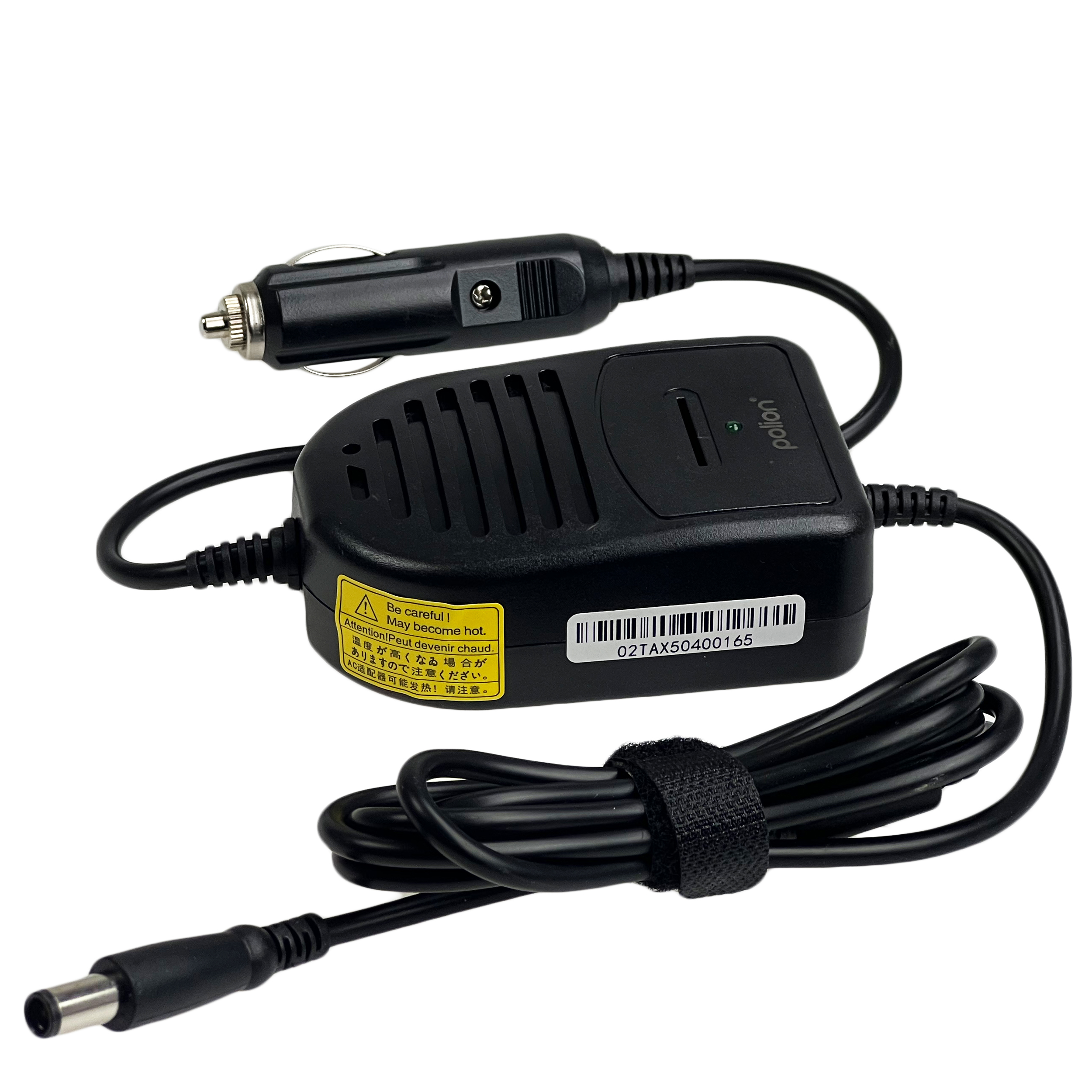 Czarna ładowarka samochodowa z wtyczką DC, adapterem zasilania i adapterem samochodowym, na białym tle.