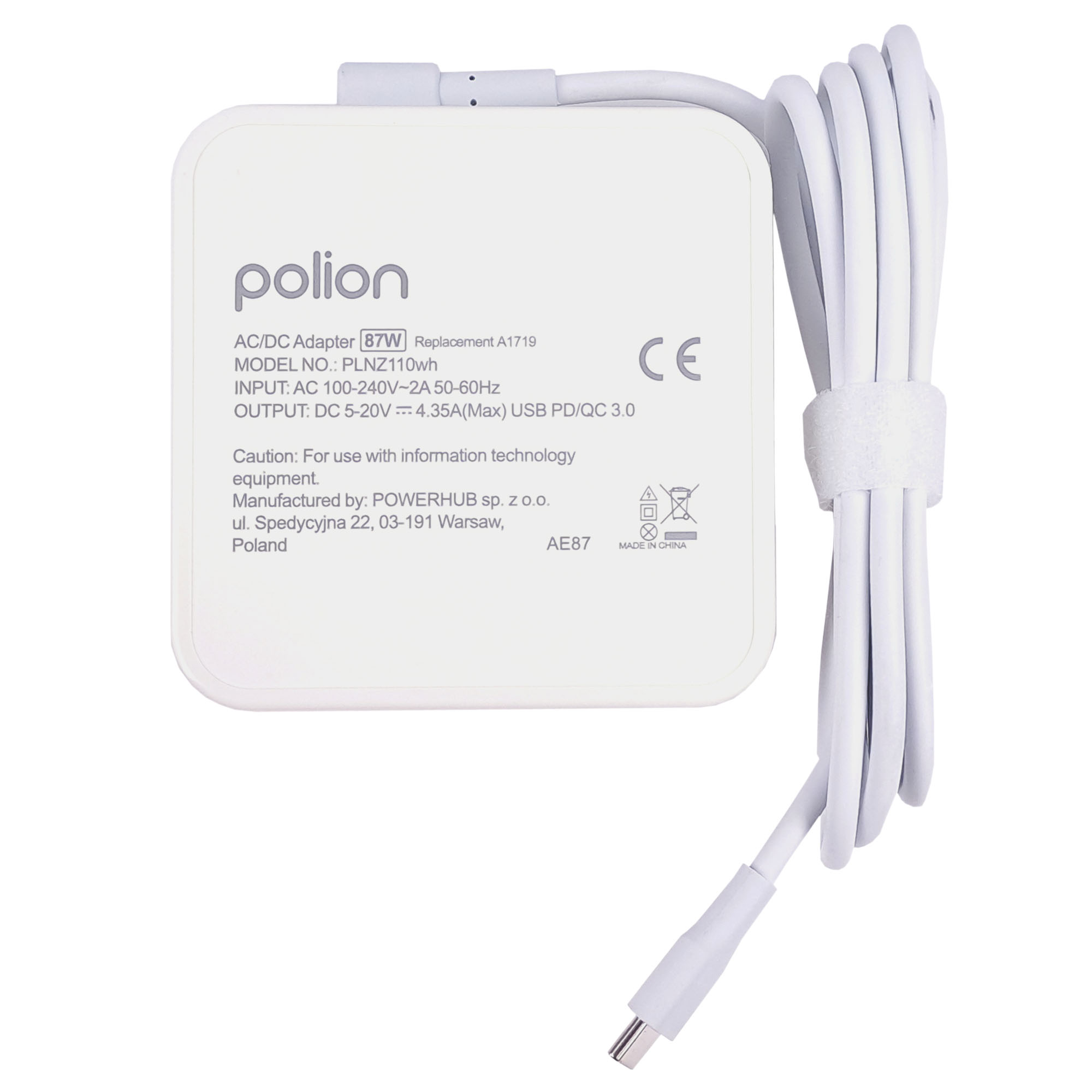 Biały zasilacz Polion AC/DC z dołączonym białym kablem. Ładowarka z tekstem i oznaczeniem CE.