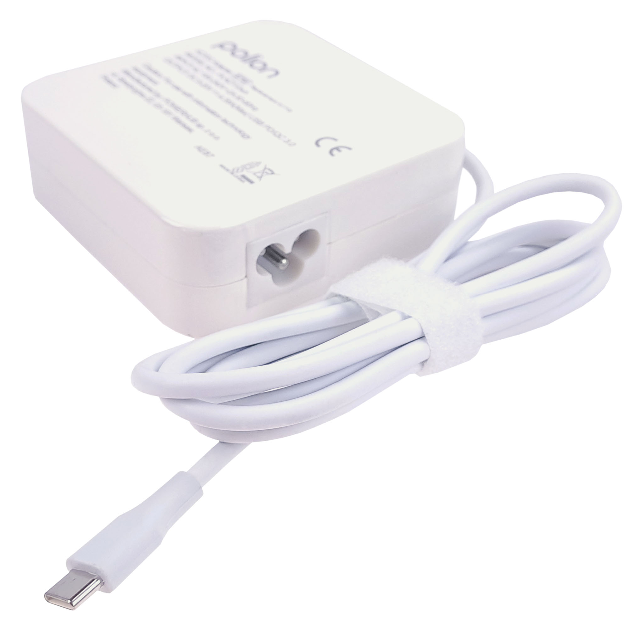 Biały zasilacz z białym kablem i złączem USB-C. Zasilacz ma tekst i wtyczkę.