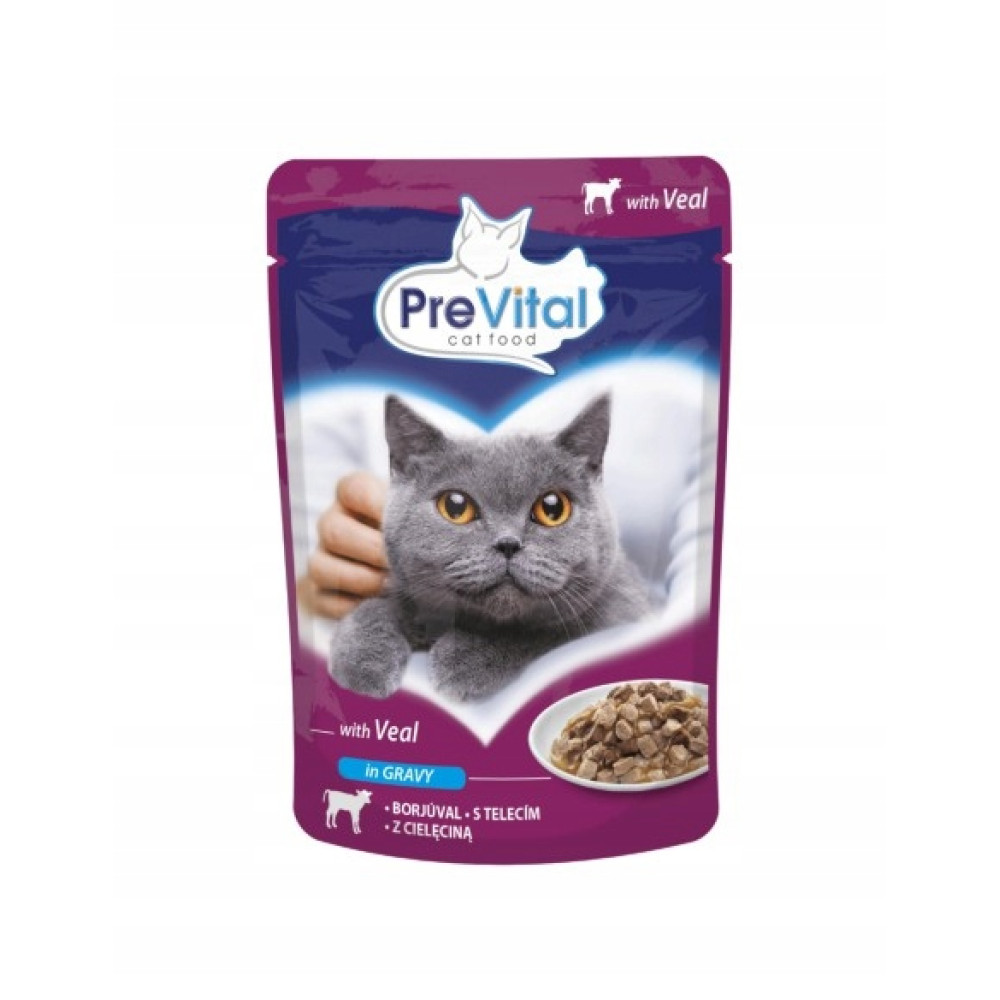 Saszetka karmy dla kotów. Szary kot z żółtymi oczami, miska z jedzeniem. Marka "PreVital", "z cielęciną w sosie".
