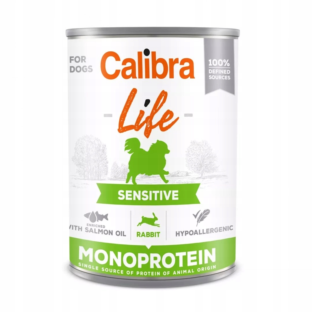 Una lata de comida para perros con 'Calibra Life'. Silueta verde de perro, aceite de salmón, conejo y etiquetas hipoalergénicas presentes.