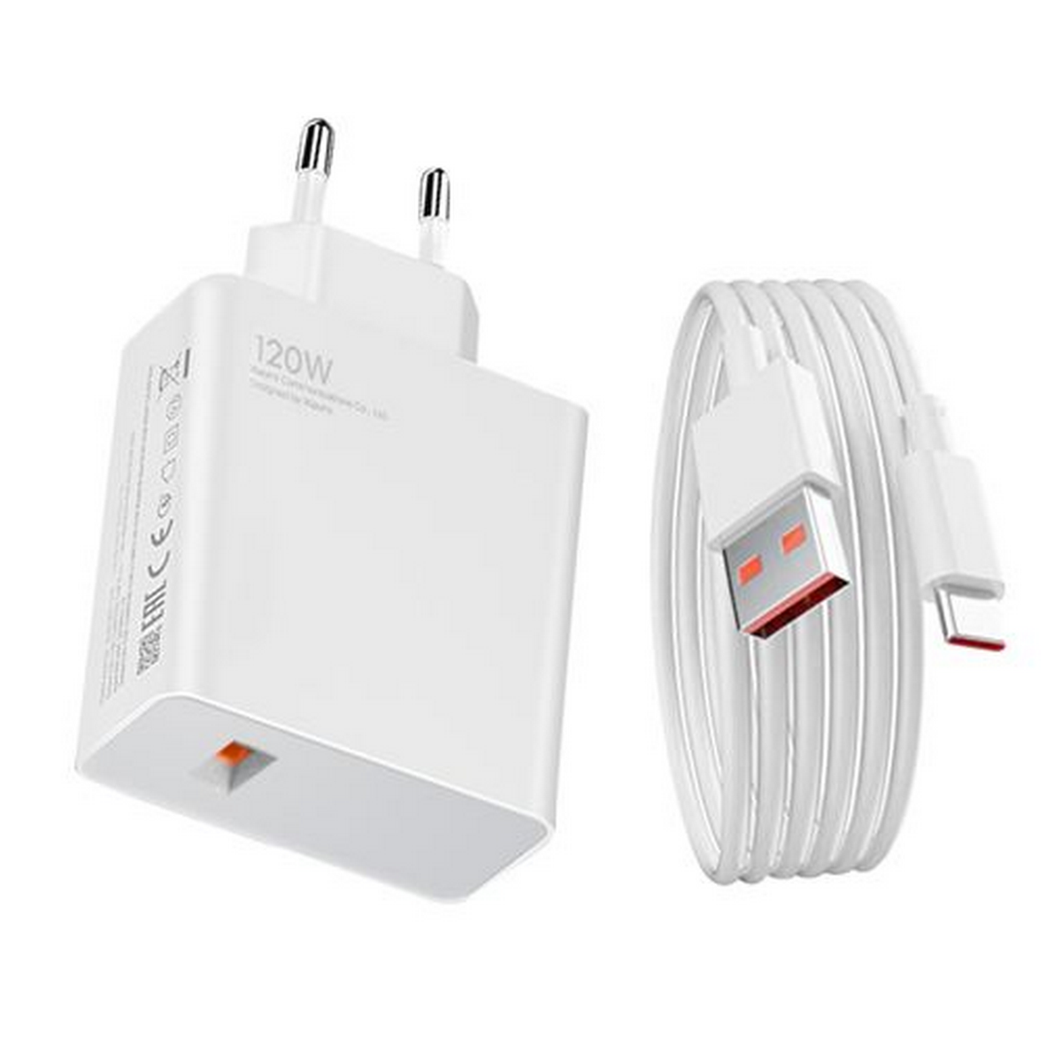 Un caricatore bianco da 120W con spina europea e un cavo USB-C bianco. La porta USB ha dettagli arancioni. Il caricatore ha una luce arancione.