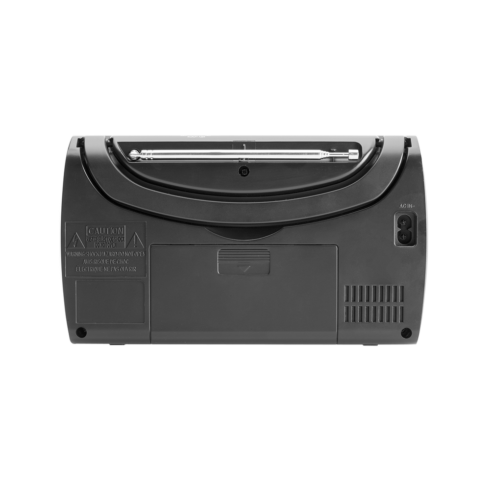 Czarny przenośny radioodbiornik z anteną. Posiada wejście AC i etykietę ostrzegawczą. Tło jest białe.