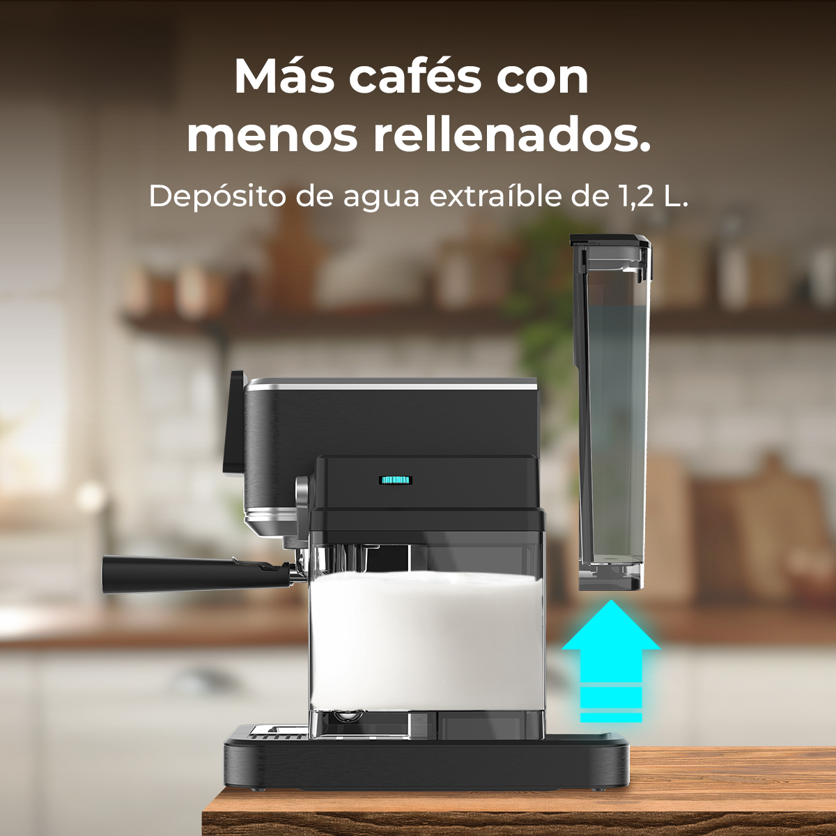 Una máquina de espresso negra con un depósito de agua desmontado. La máquina tiene un recipiente para leche. Texto: Más cafés con menos rellenos.