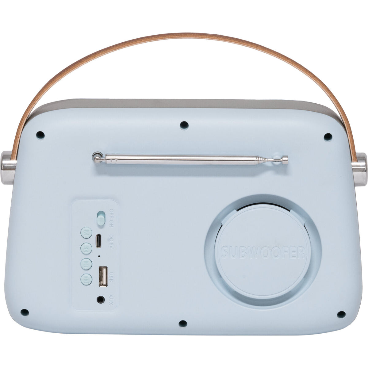 Ein hellblaues Retro-Radio mit einem braunen Ledergriff und silbernen Akzenten. Es hat einen Subwoofer und eine Antenne.