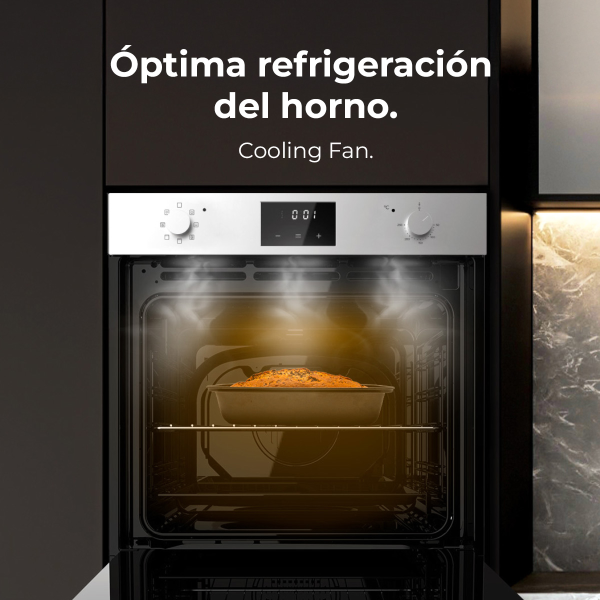 Horno con pastel, vapor subiendo. Texto 'Cooling Fan'. Pantalla digital muestra '0:01'.