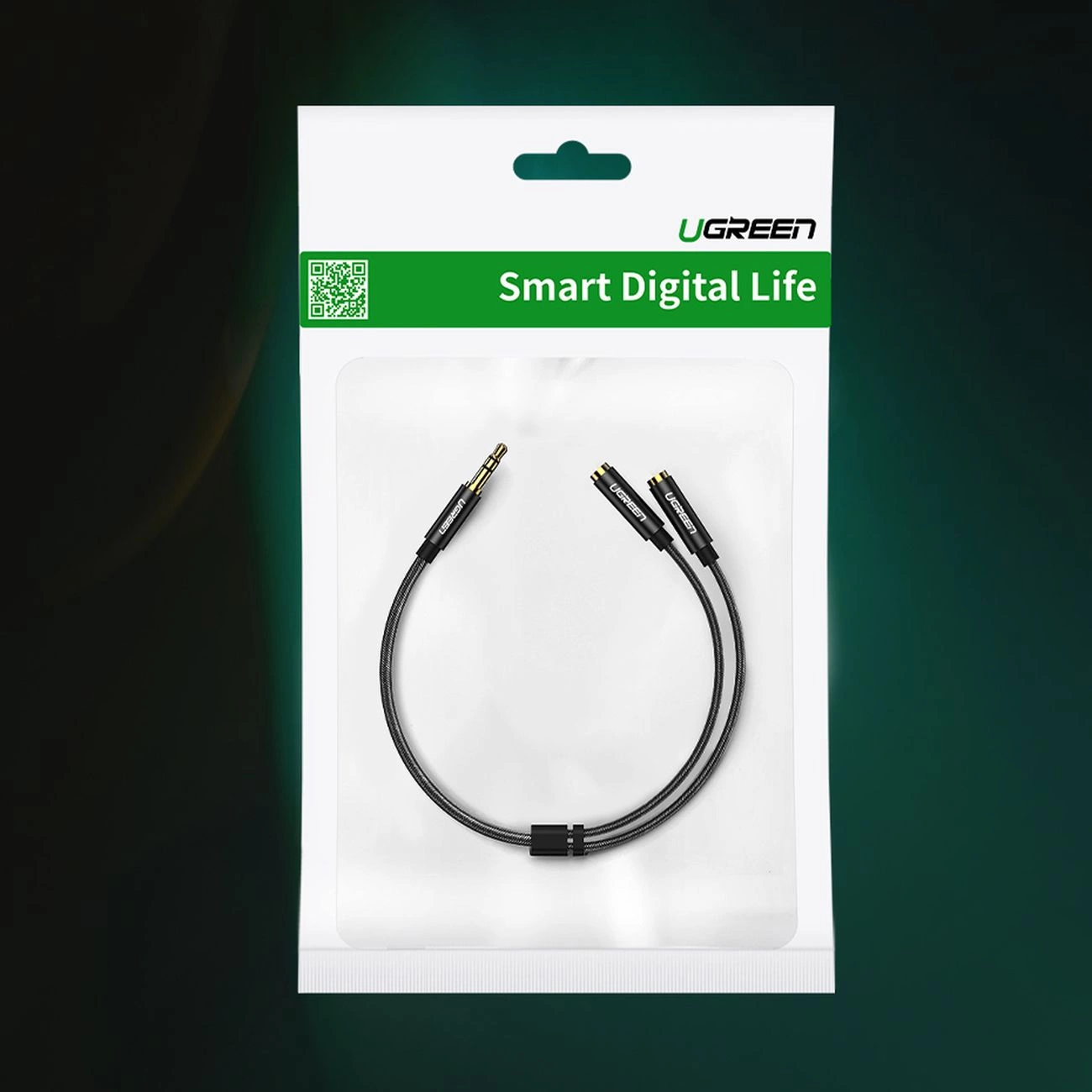 Kabel audio UGREEN w białym opakowaniu. Opakowanie zawiera nazwę marki i hasło 'Smart Digital Life'.