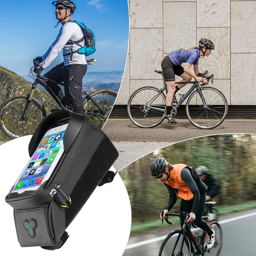 Un ciclista su una mountain bike, un altro su una bici da strada e un terzo su una bici da strada con un giubbotto arancione. Visibile una borsa per telefono.