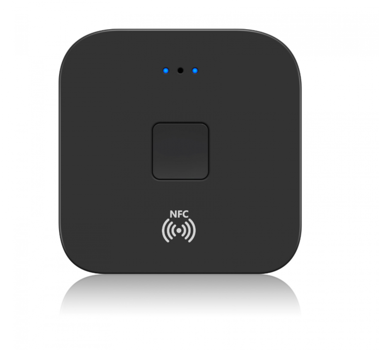 Ein schwarzes quadratisches Gerät mit abgerundeten Ecken. Es hat eine Taste und zwei blaue Lichter. NFC-Symbol unten.