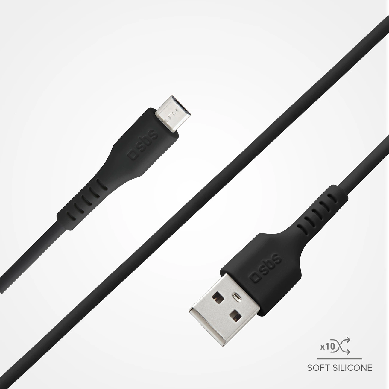 Een zwarte USB-kabel met een USB-A- en een USB-C-connector. De kabel is voorzien van het label 'sbs' en 'soft silicone'.