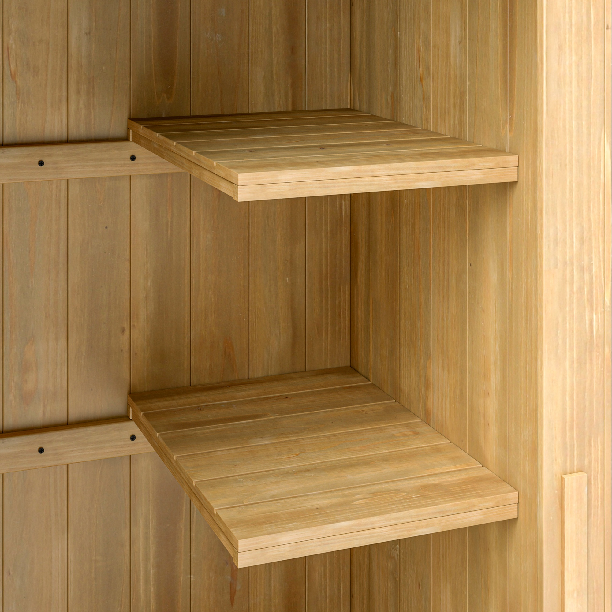 Due mensole in legno sono all'interno di un armadio di legno. Le mensole e l'armadio sono in legno marrone chiaro.